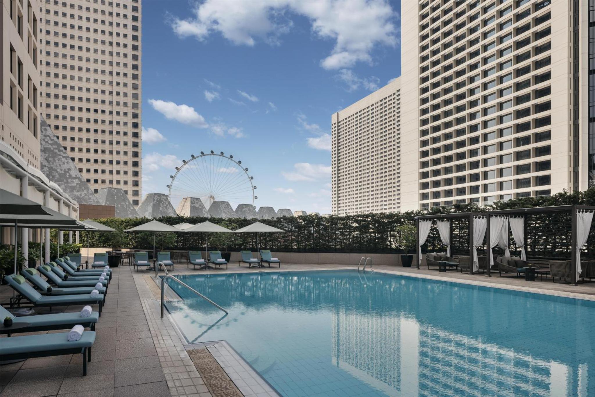 Twin Executive Suite with Lounge Access