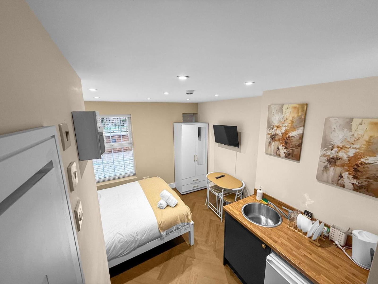 30C The Luxury Studios near Arsenal and Central London