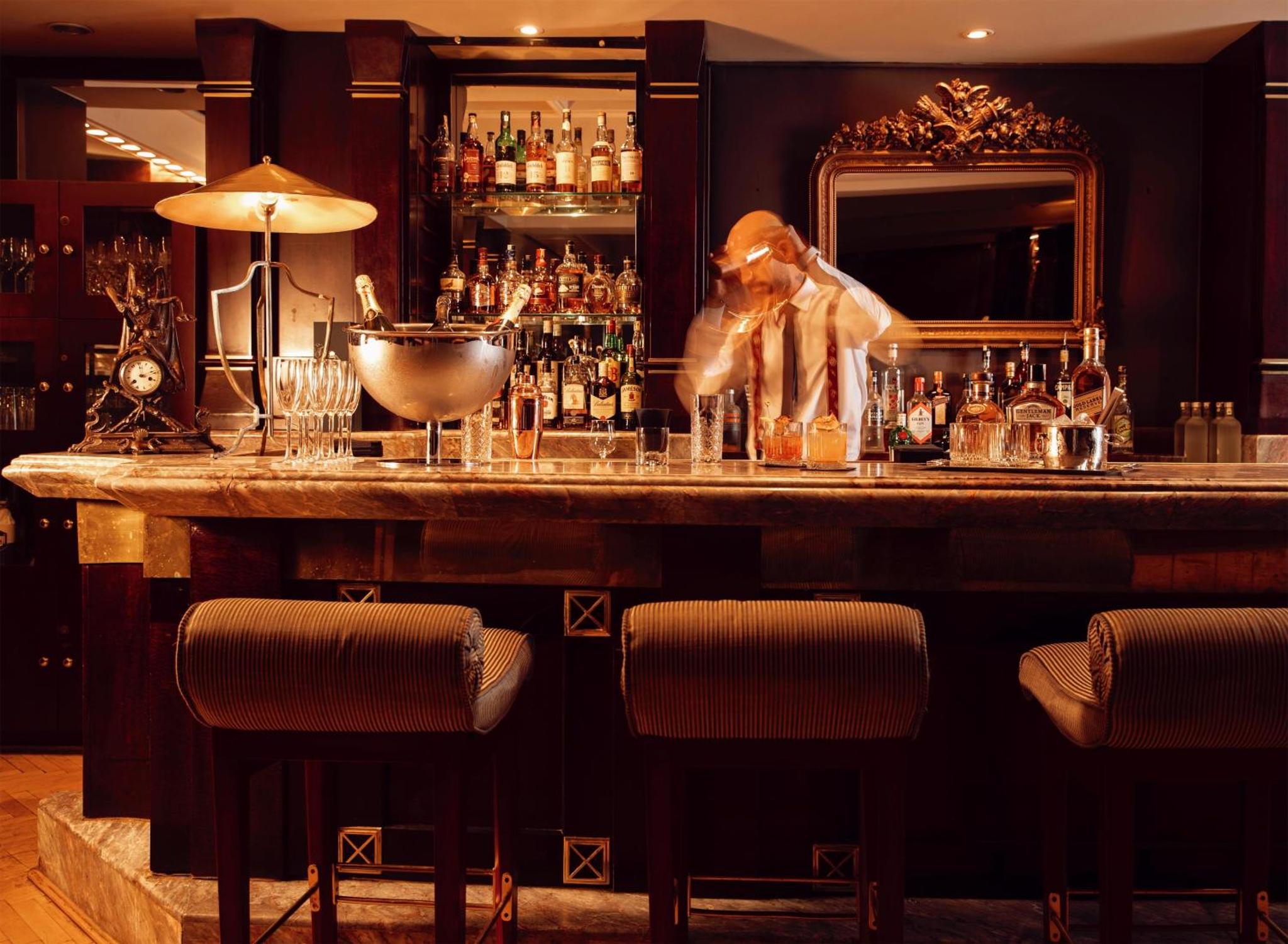 Twin Room with Lounge Access