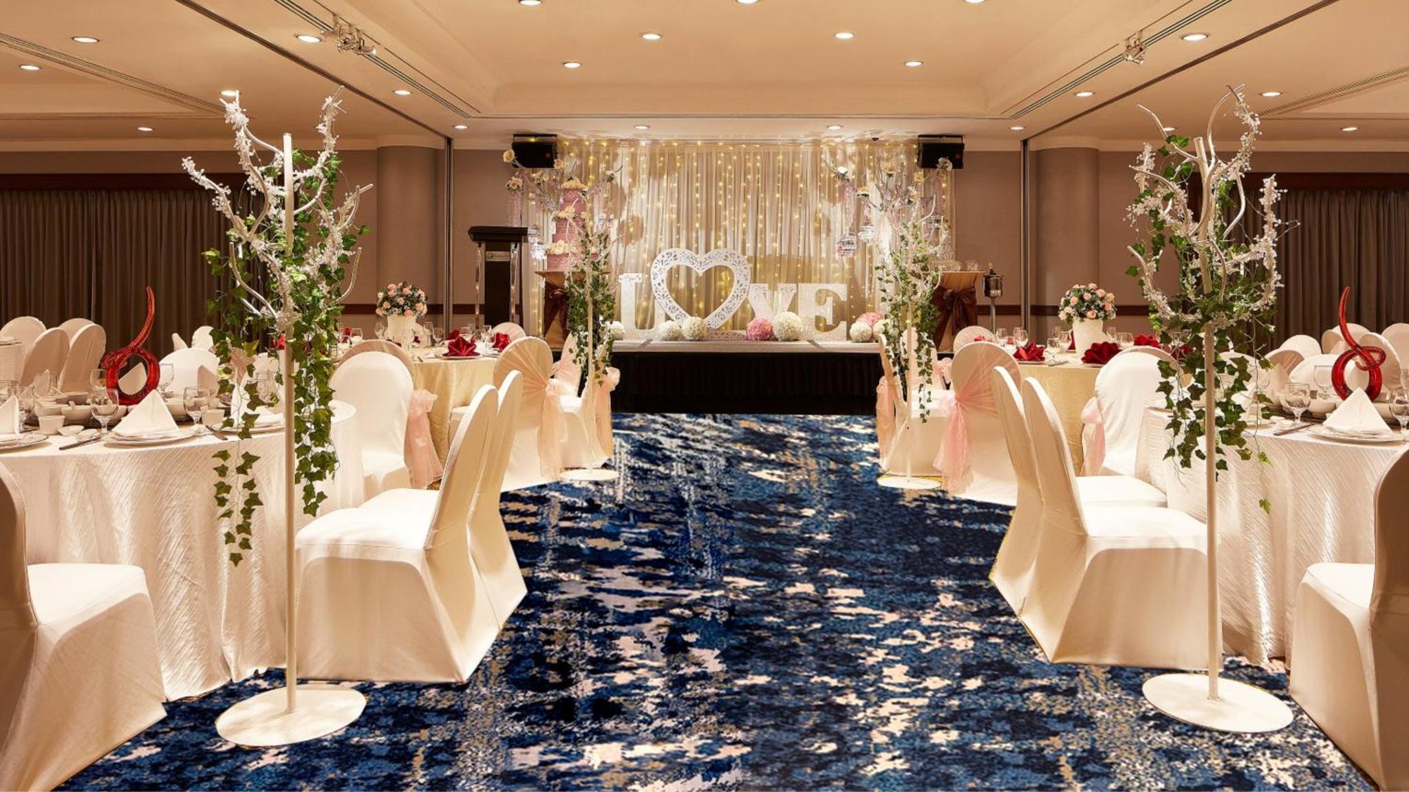 Standard Queen Room - Lounge Access