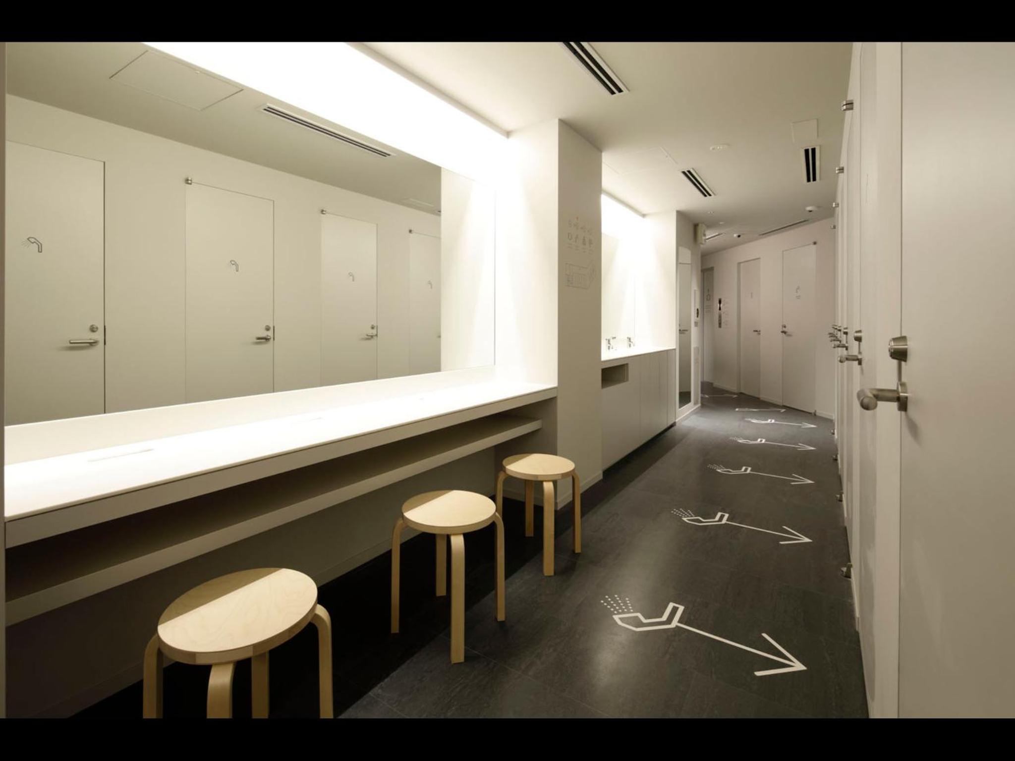 9h nine hours woman Kanda — photo 10