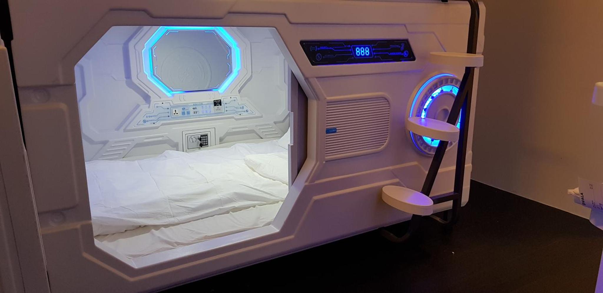 Galaxy Pods @ Chinatown — thumbnail 2