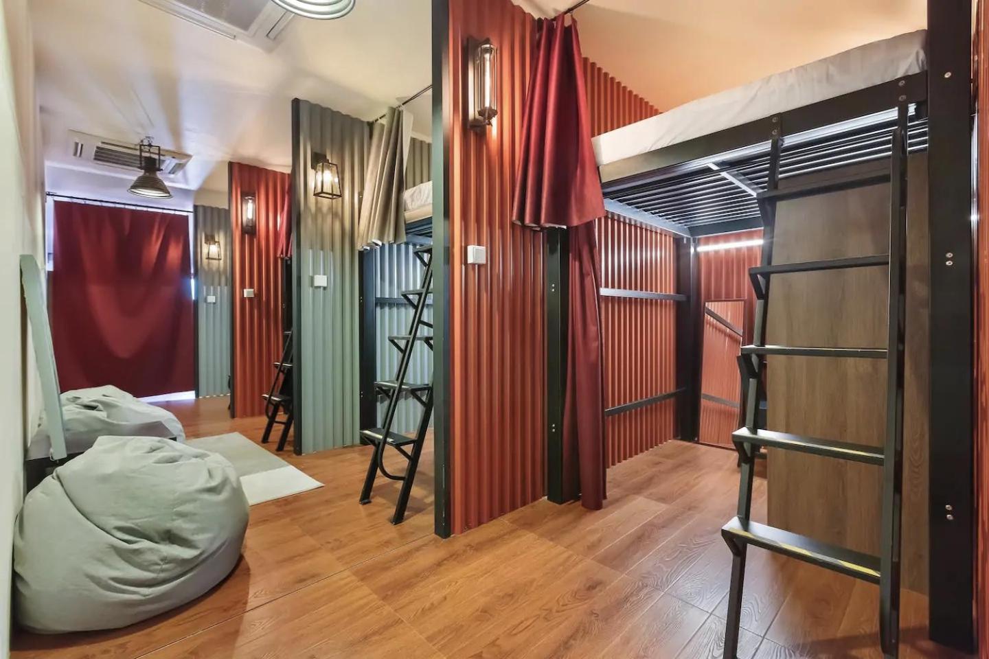 hipstercity hostel — photo 8