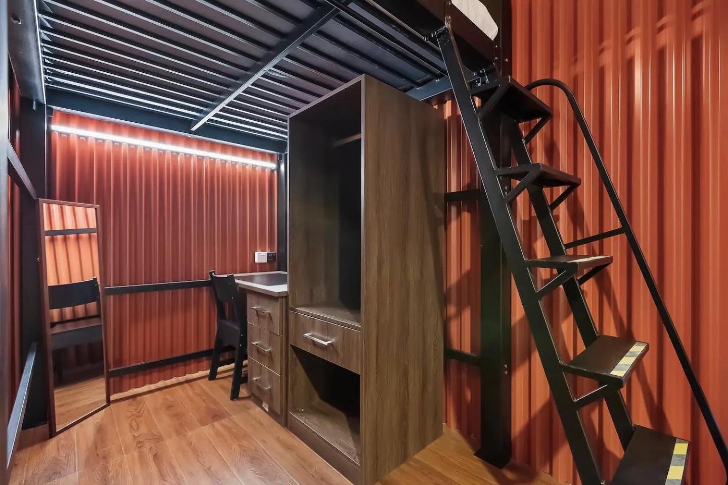 hipstercity hostel — photo 9