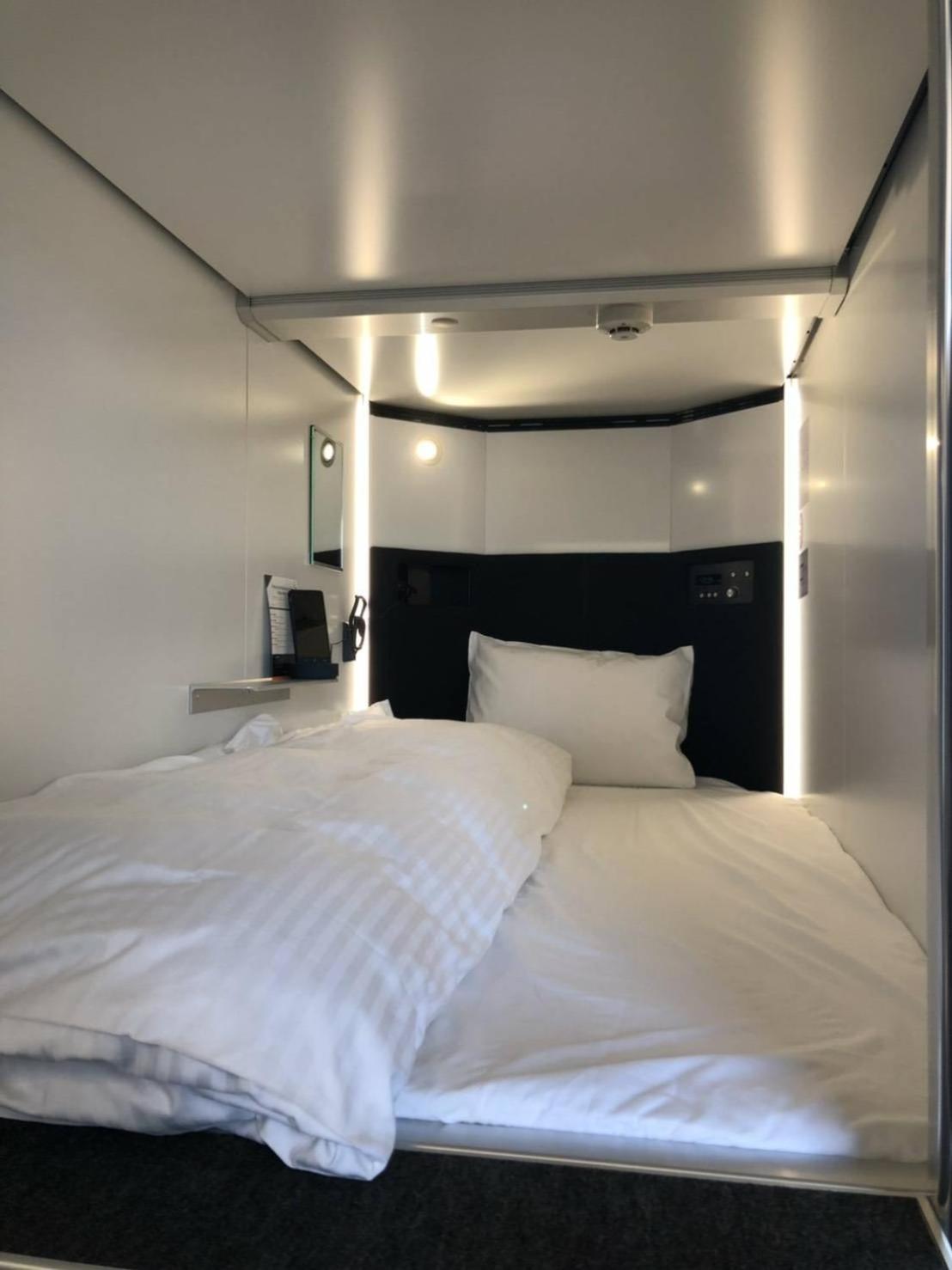 HEARTS Capsule Hotel & Spa HAKATA — thumbnail 2
