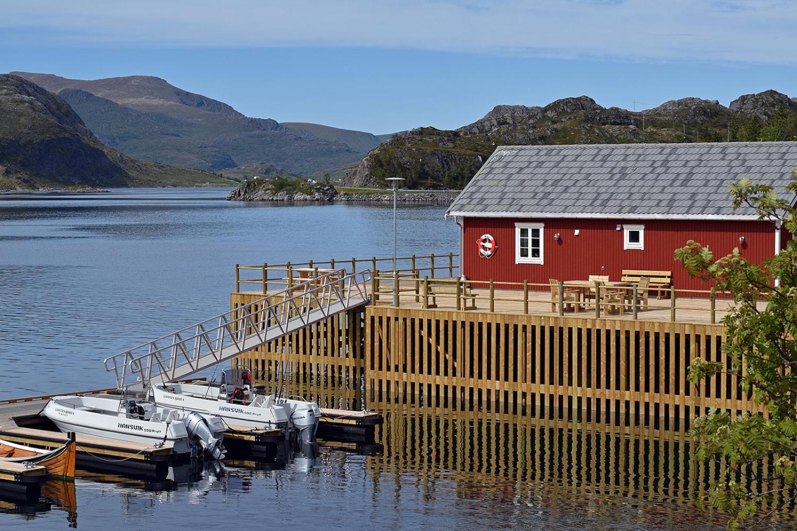 Arctic Resort Lofoten — thumbnail 3