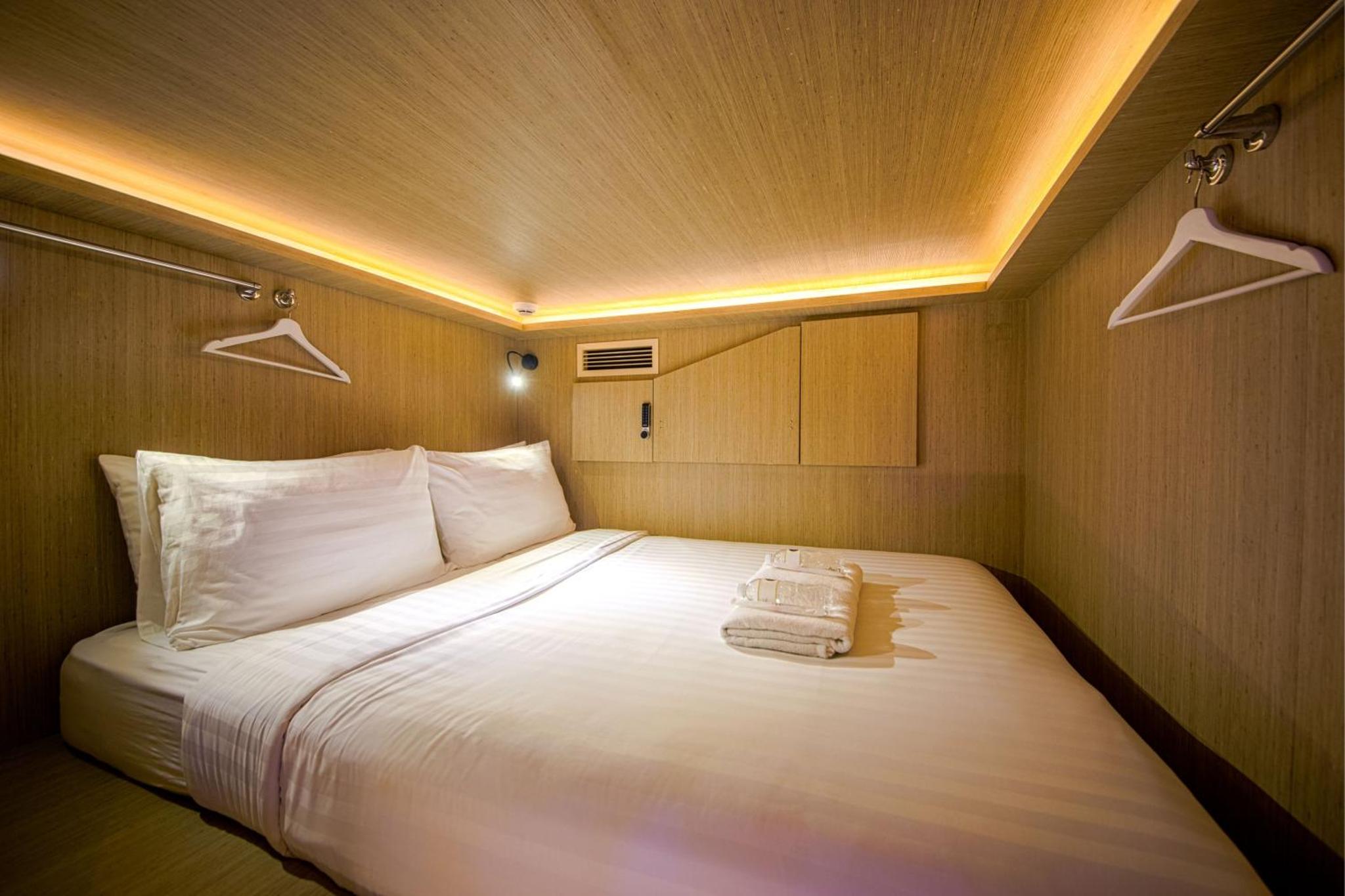 CUBE Boutique Capsule Hotel at Kampong Glam — thumbnail 2