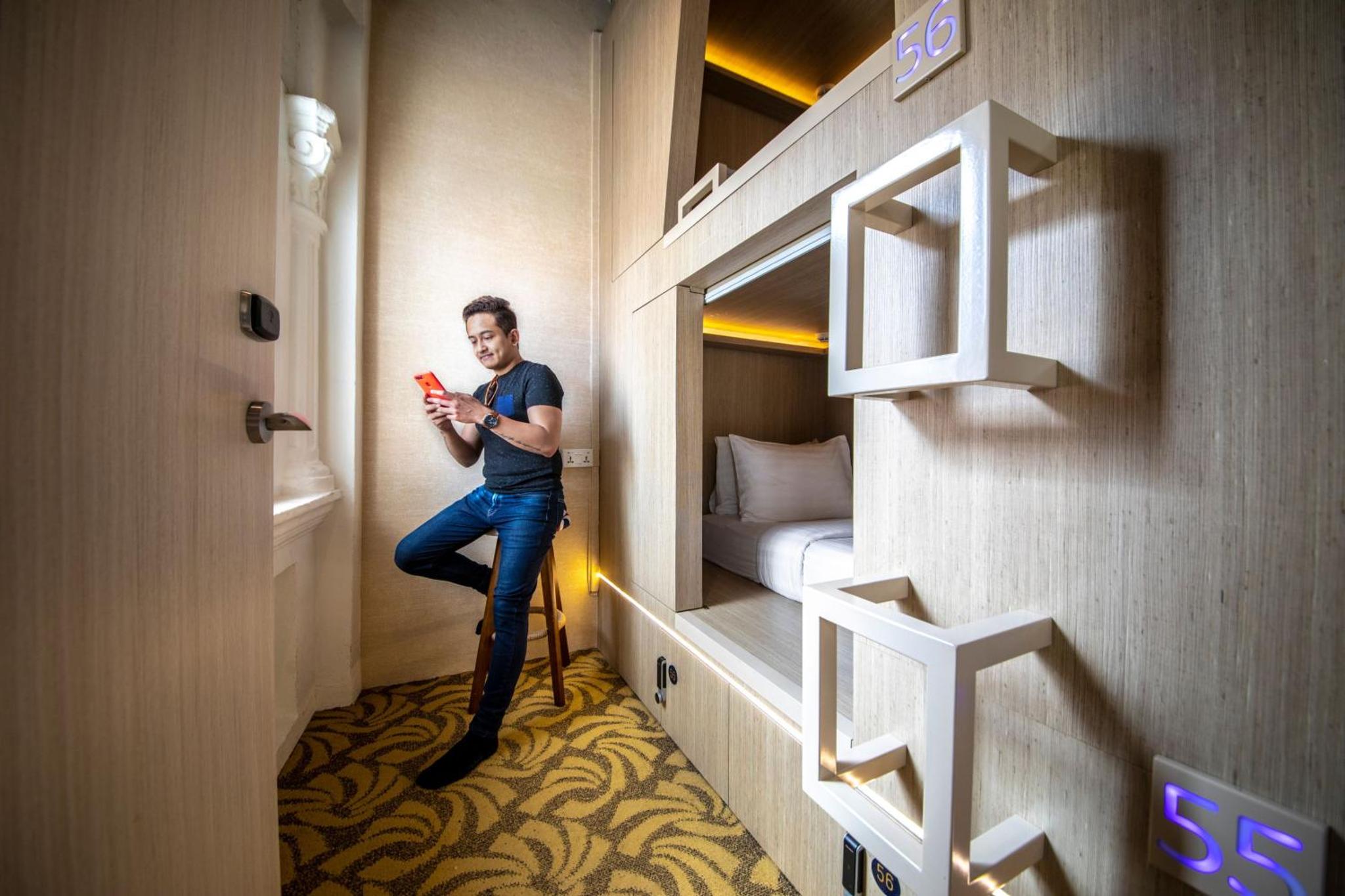 CUBE Boutique Capsule Hotel at Kampong Glam — photo 12