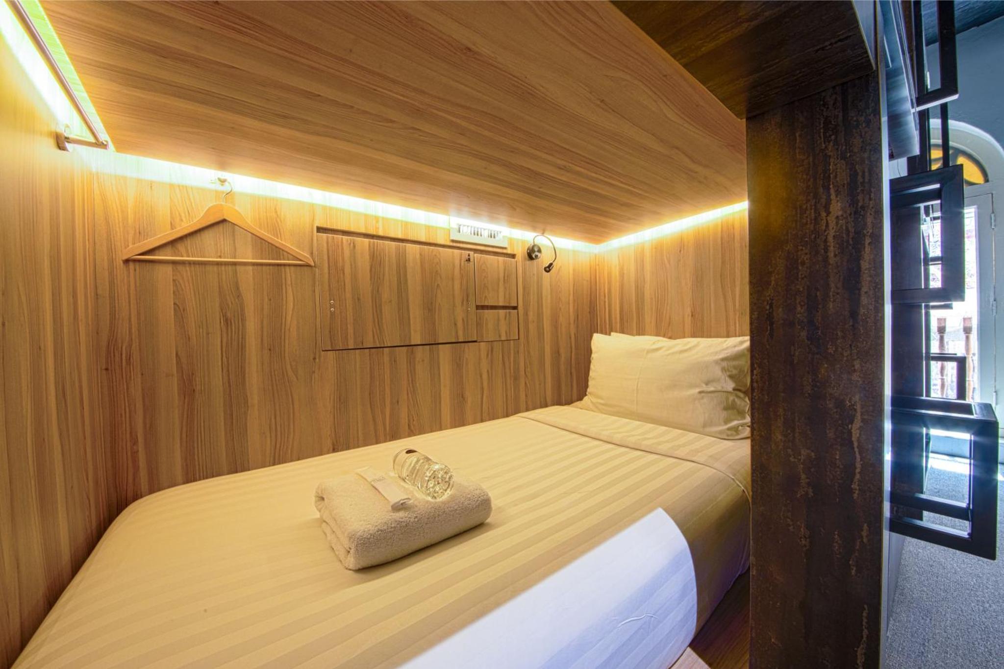 CUBE Boutique Capsule Hotel at Chinatown, Singapore
