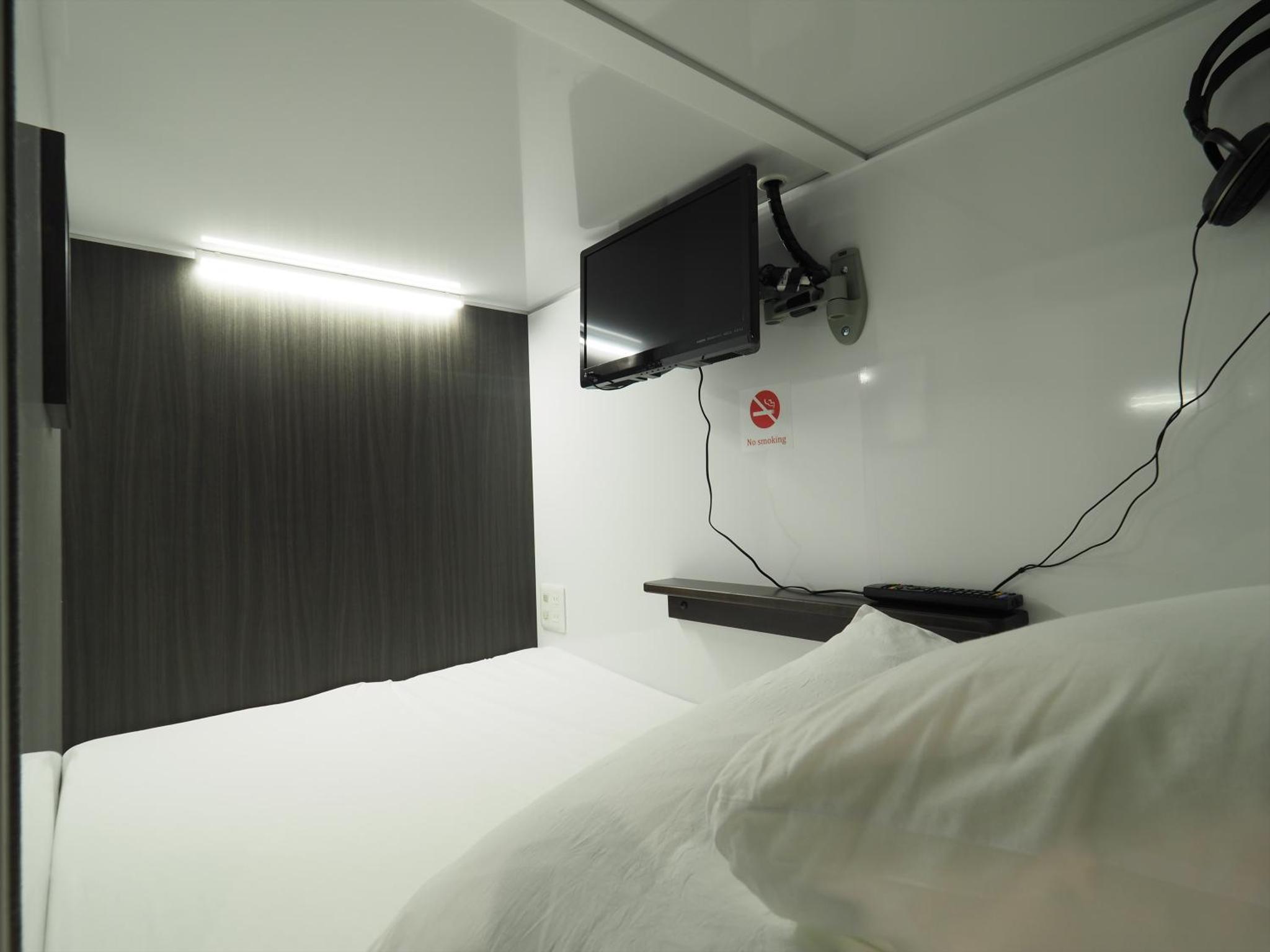 Leo Yu Capsule Hotel Funabashi — photo 2