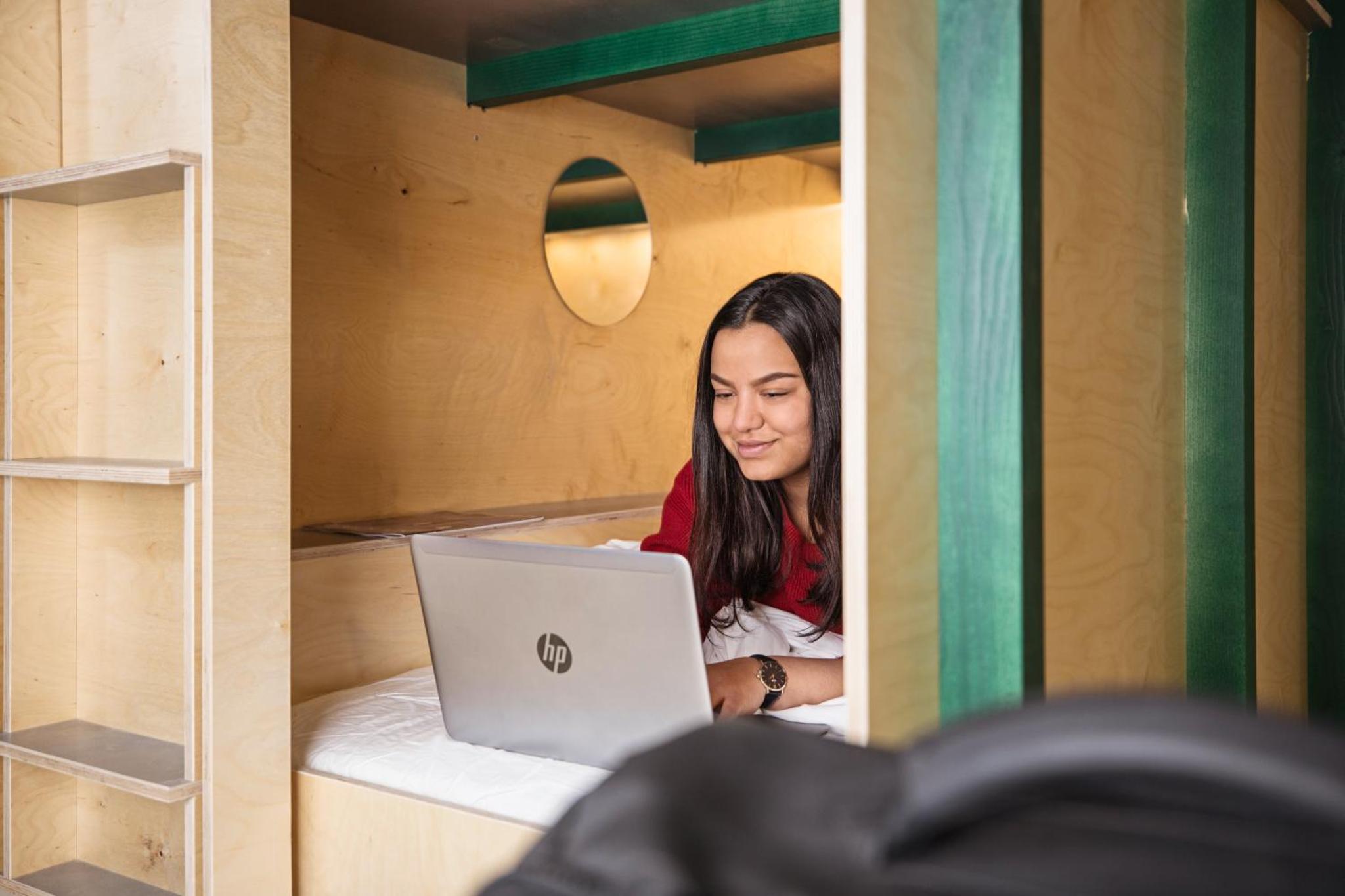 Green Marmot Capsule Hotel Zürich — thumbnail 3