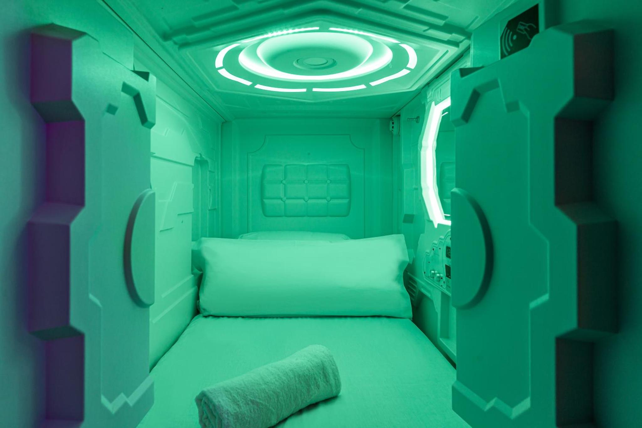 Art Seven Hostel Capsules — photo 5