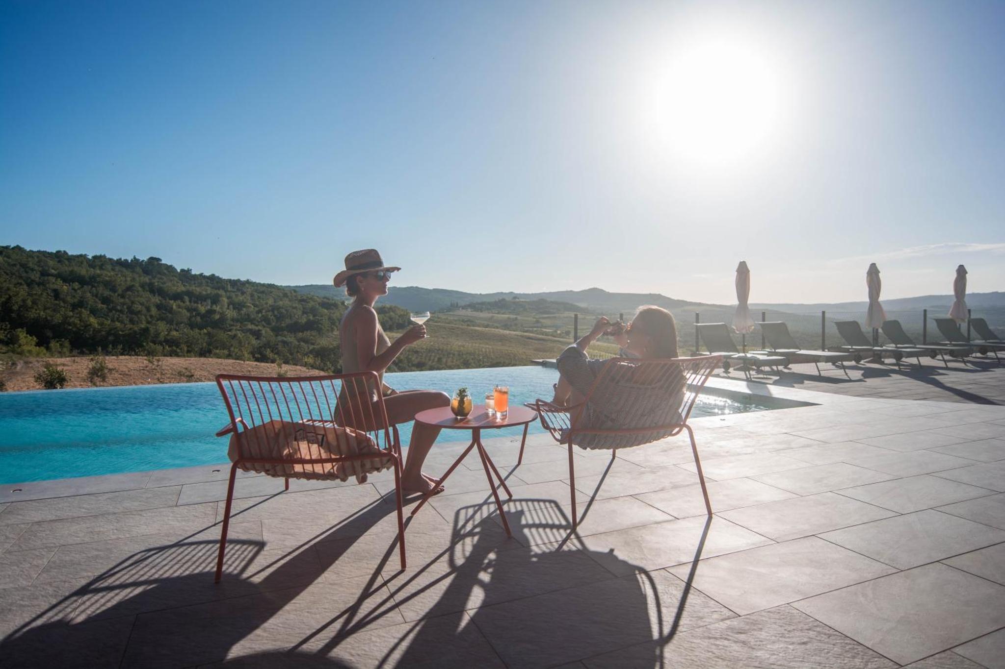 ROXANICH Winery and Design Hotel — thumbnail 3