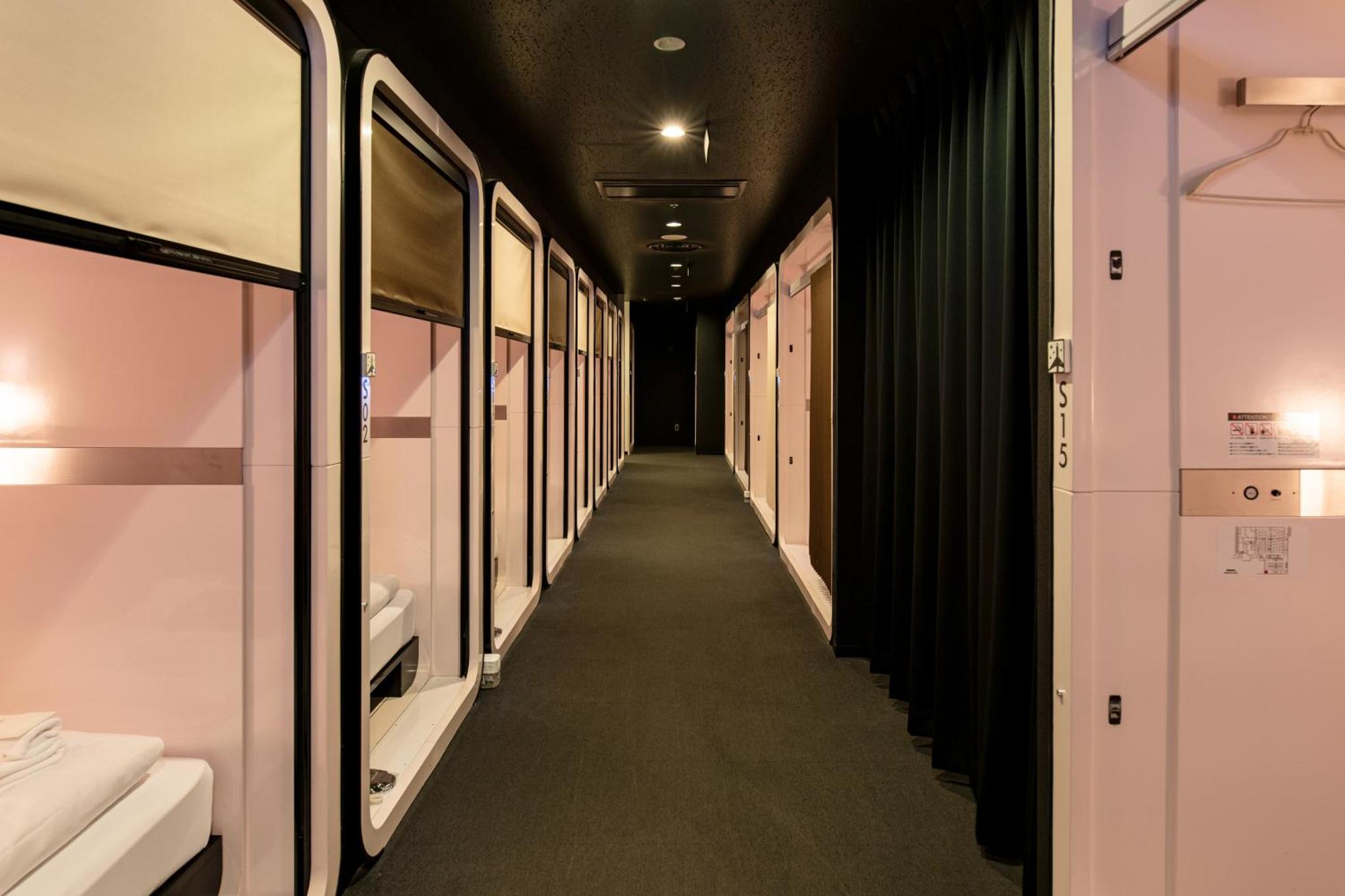 First Cabin Haneda Terminal 1 — photo 3