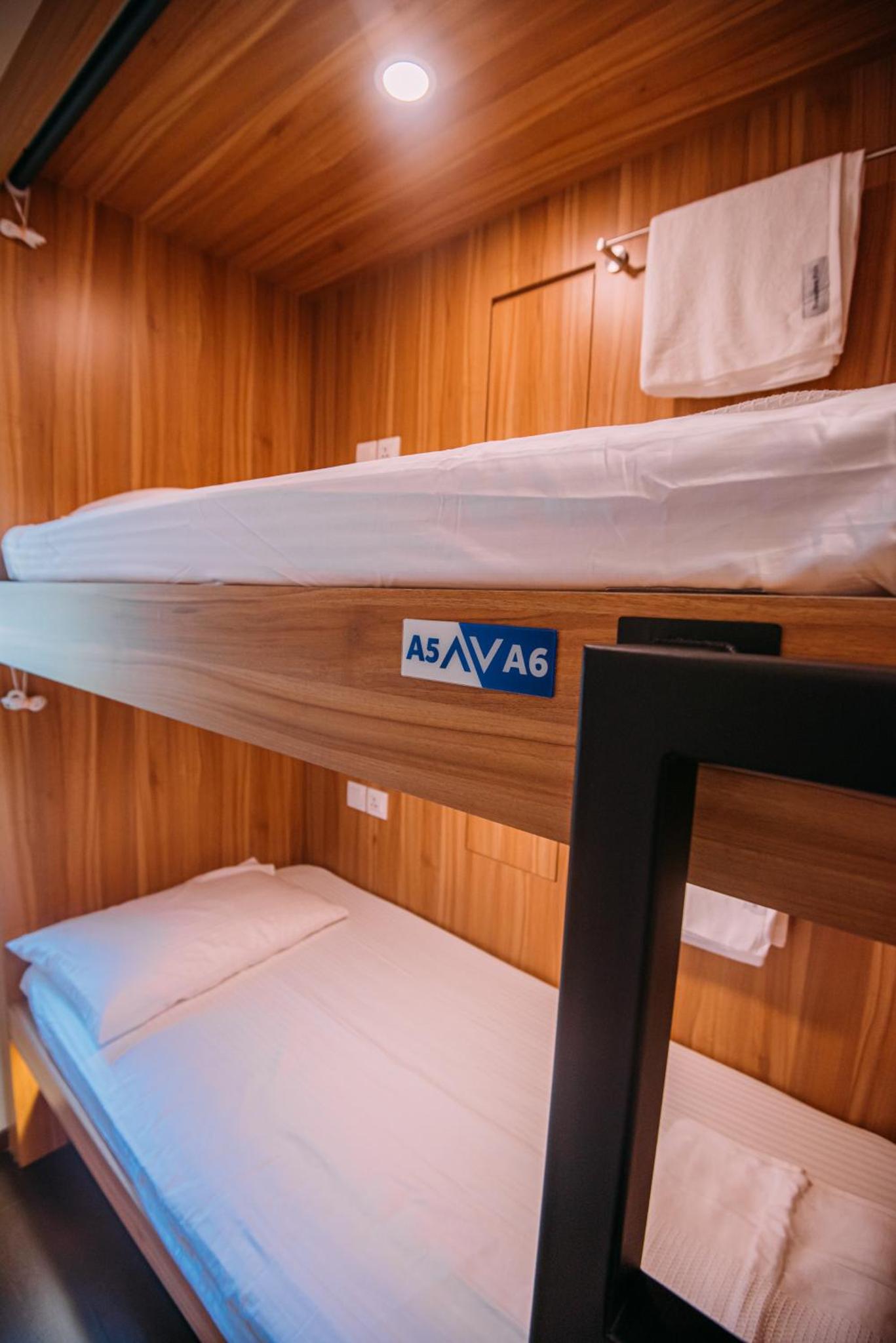 Bluewaters Pods 38 Hongkong St — photo 6