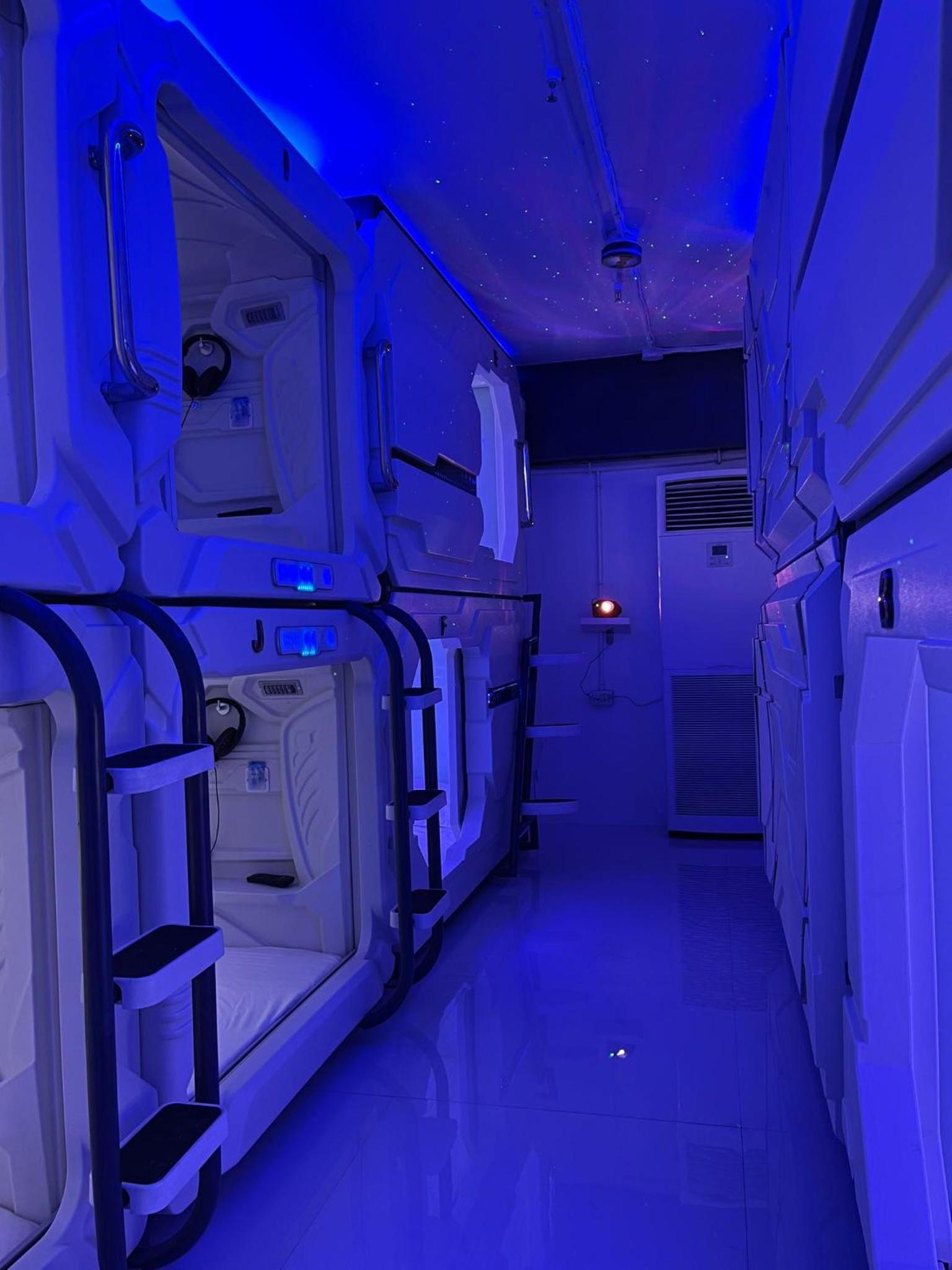 BMAX SPACEPODS sleep in space - 4mins from Mactan Airport — photo 9
