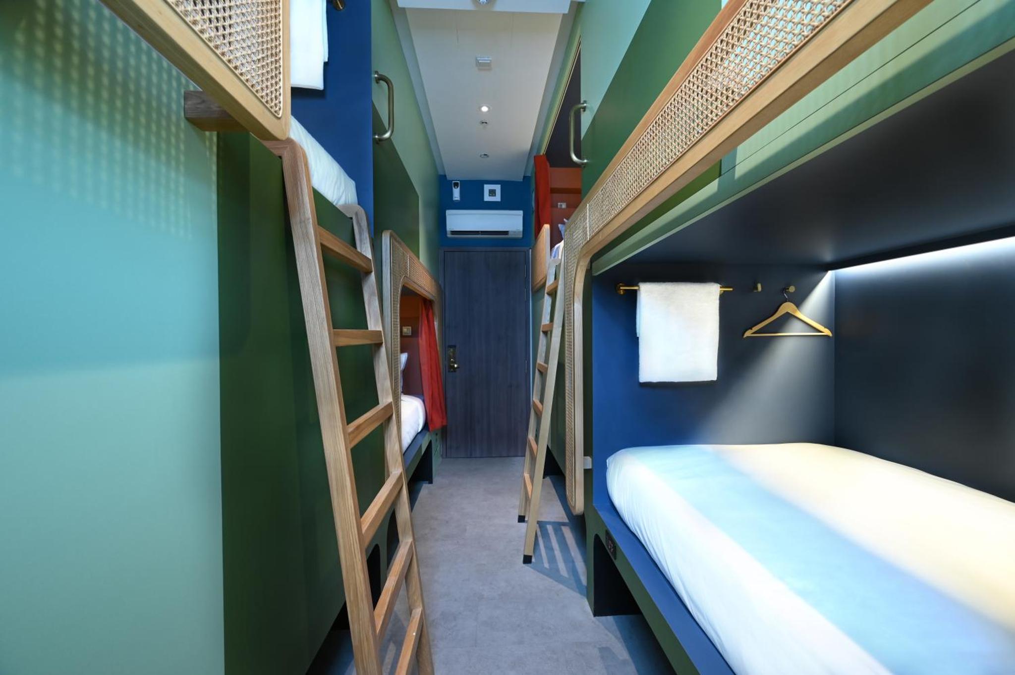 Dream Chaser Boutique Capsule Hotel — photo 5