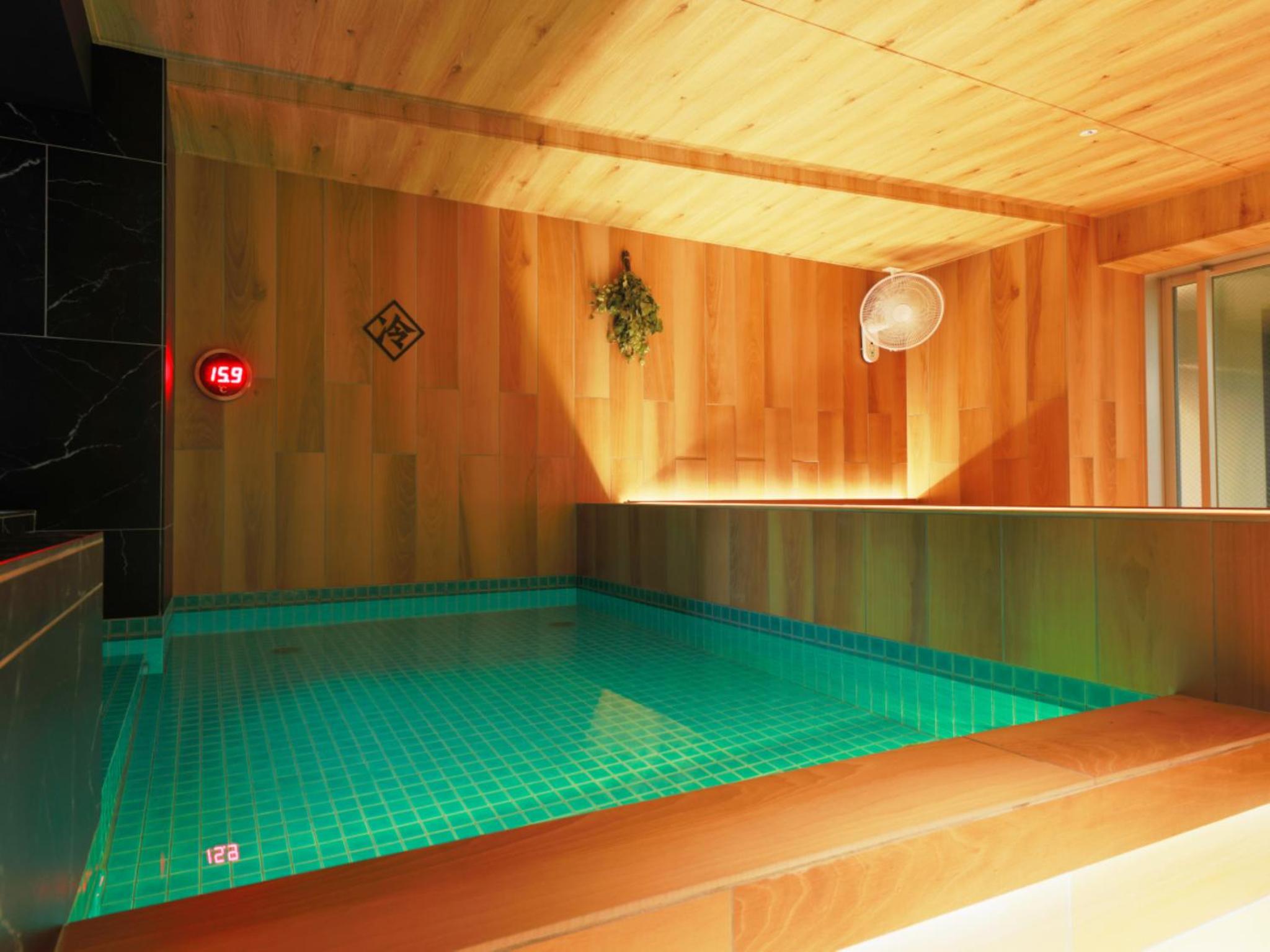 Rembrandt Cabin & Spa Shimbashi - Caters to Men — photo 6