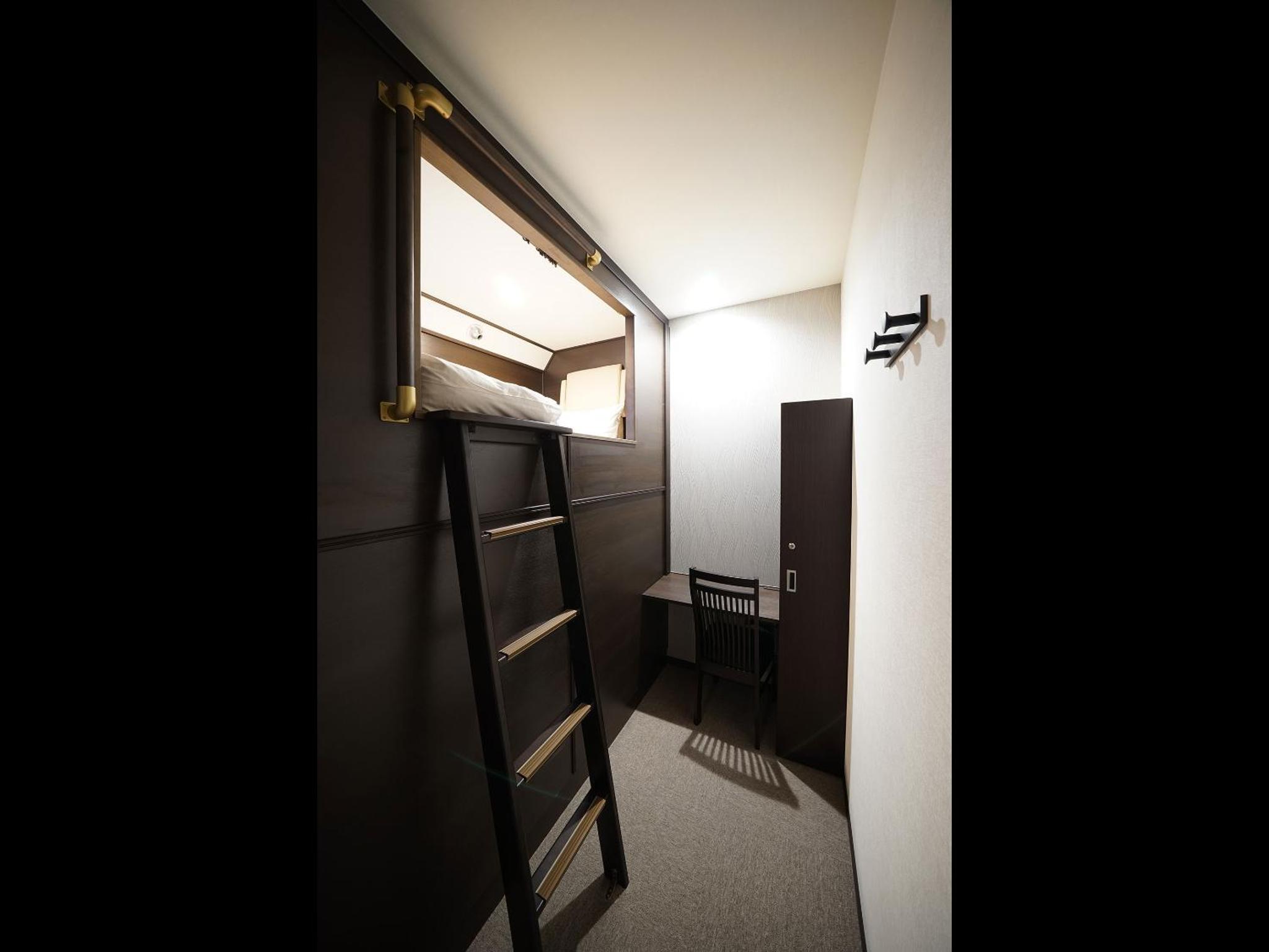 WELLCABIN TENJIN - Male Only — photo 5