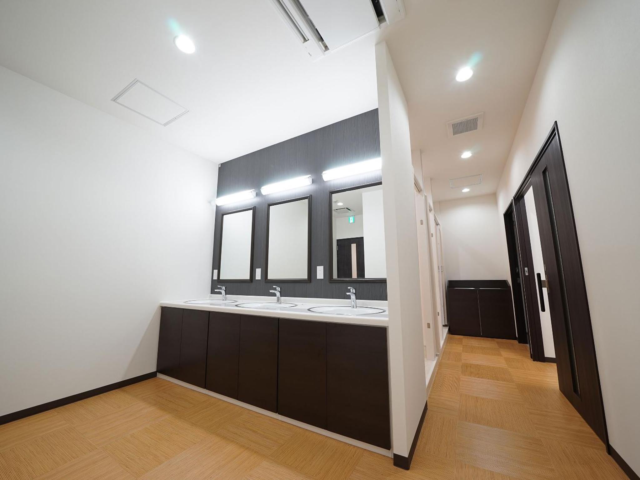 WELLCABIN TENJIN - Male Only — photo 11