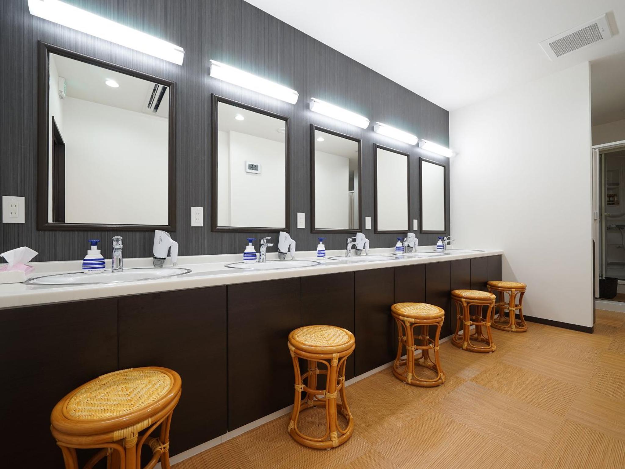WELLCABIN TENJIN - Male Only — photo 12