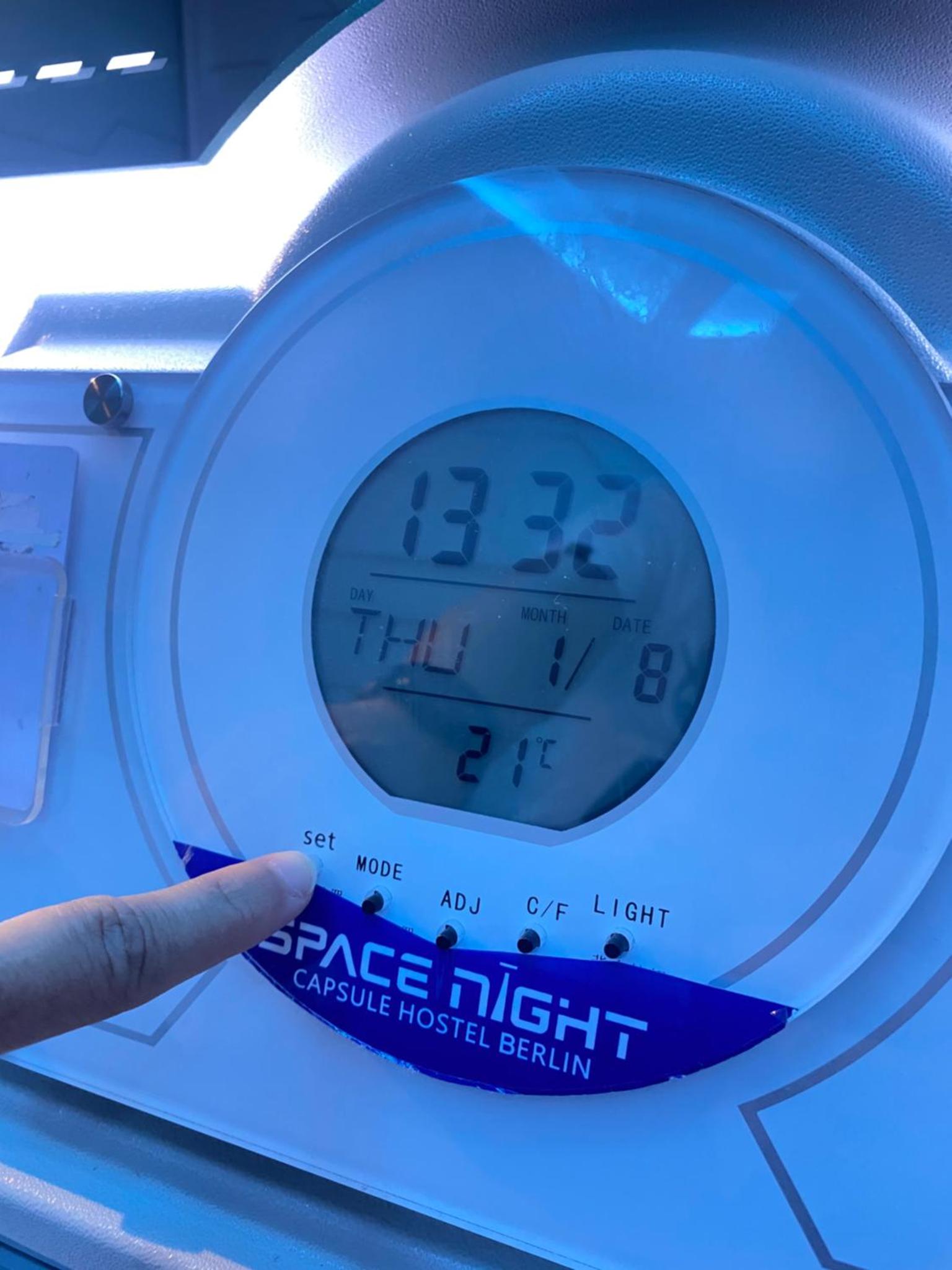 Space Night Capsule Hostel — photo 11