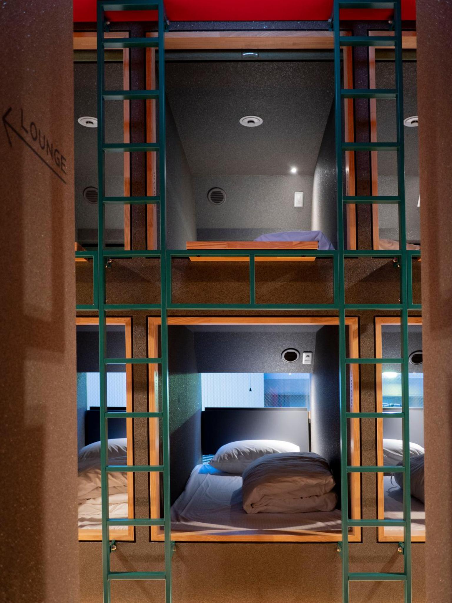 ELE Cabin Shinjuku Kabukicho — thumbnail 2