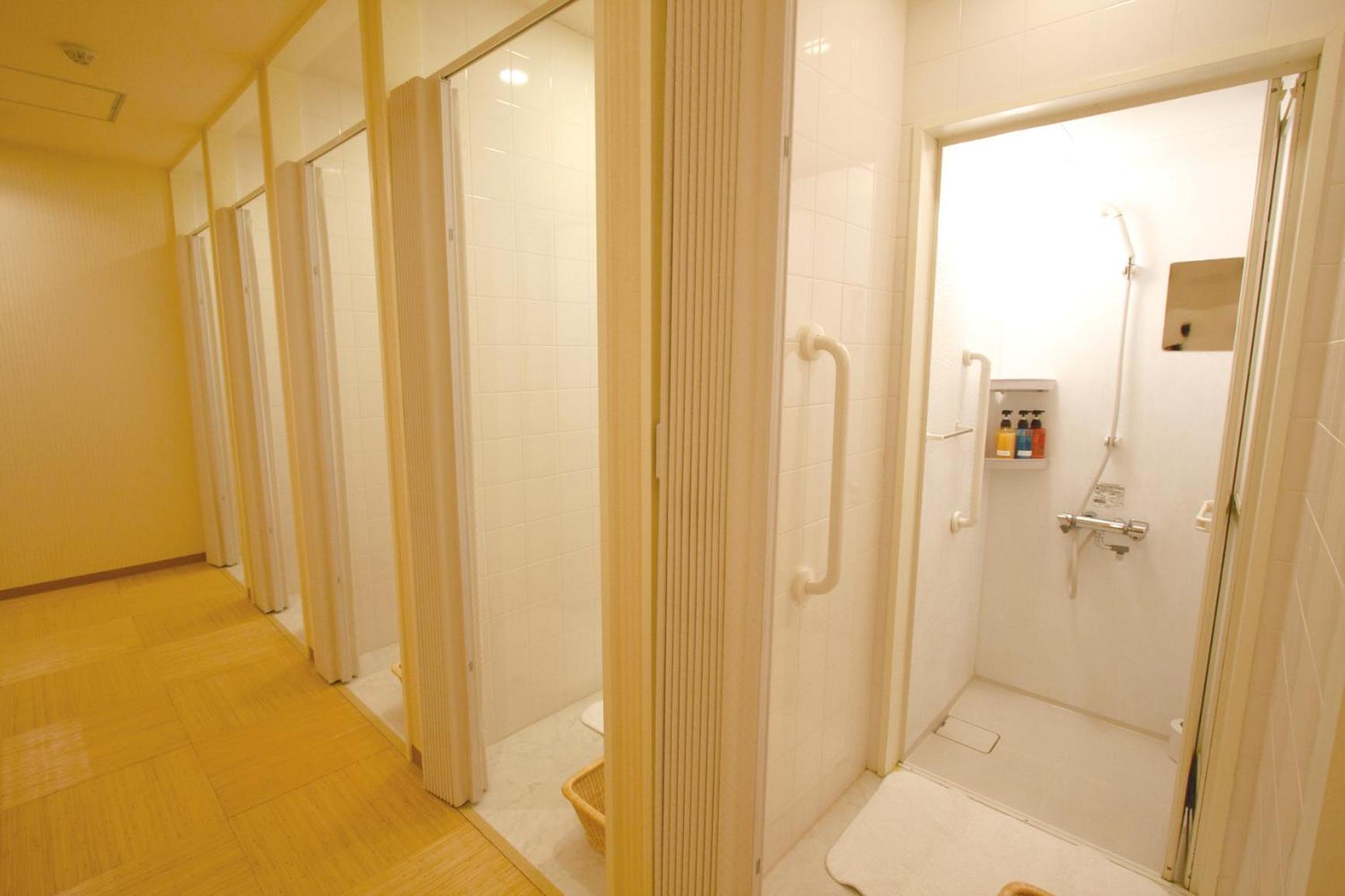 HEARTS Capsule Hotel & Spa Nakasu -Male only- — photo 9