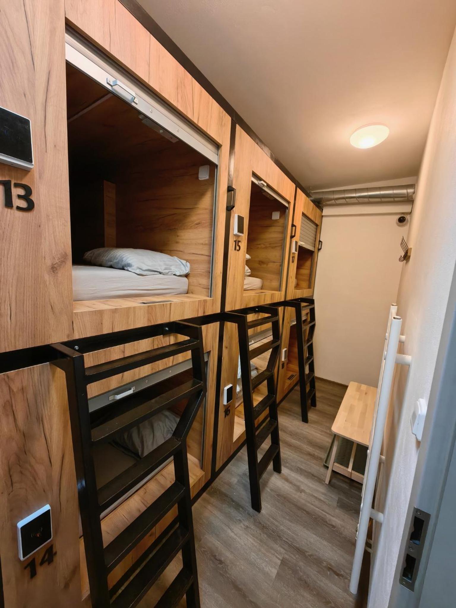 Capsule hostel Erbenova — photo 6