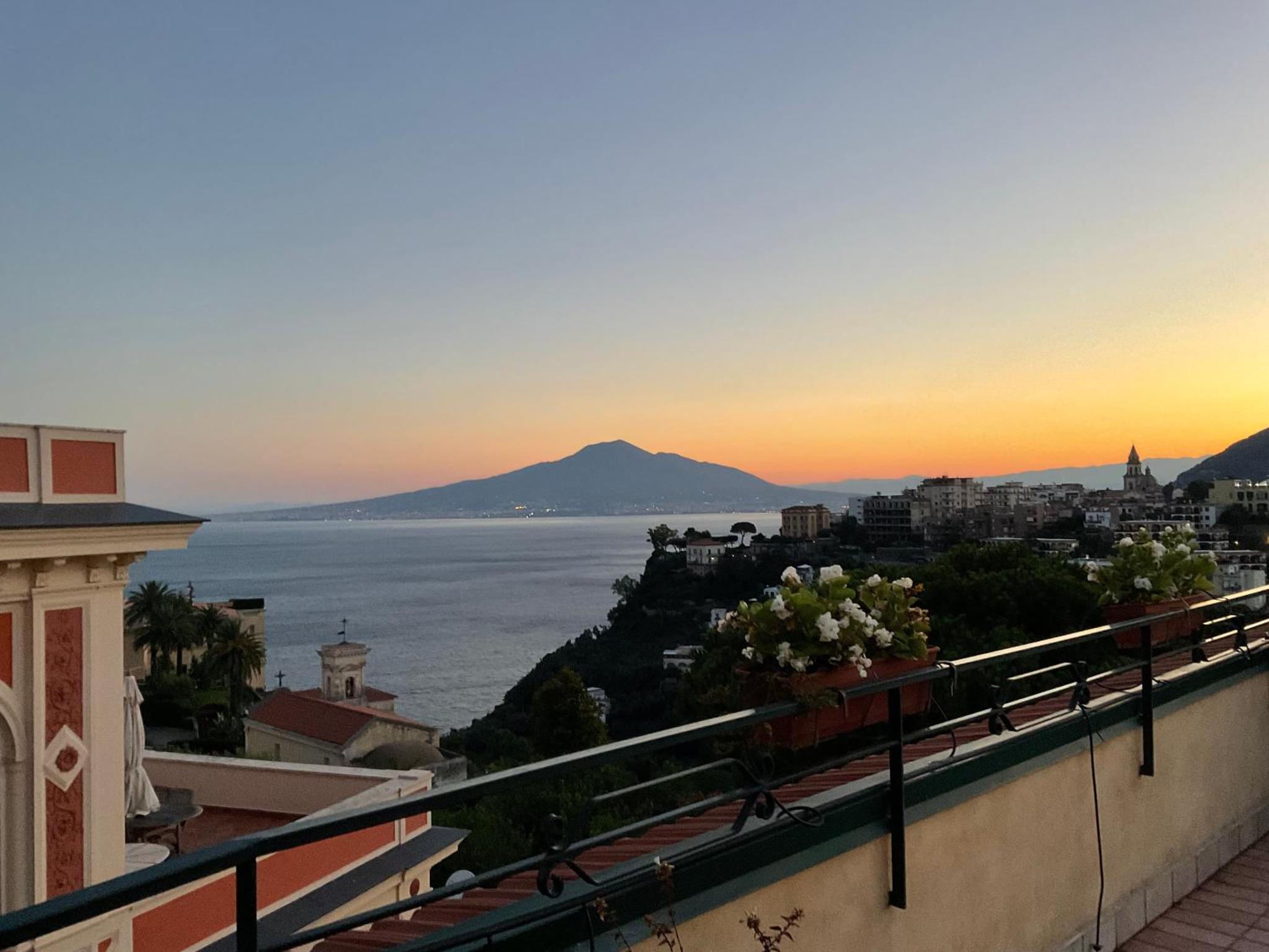 Vesuvio View — thumbnail 3