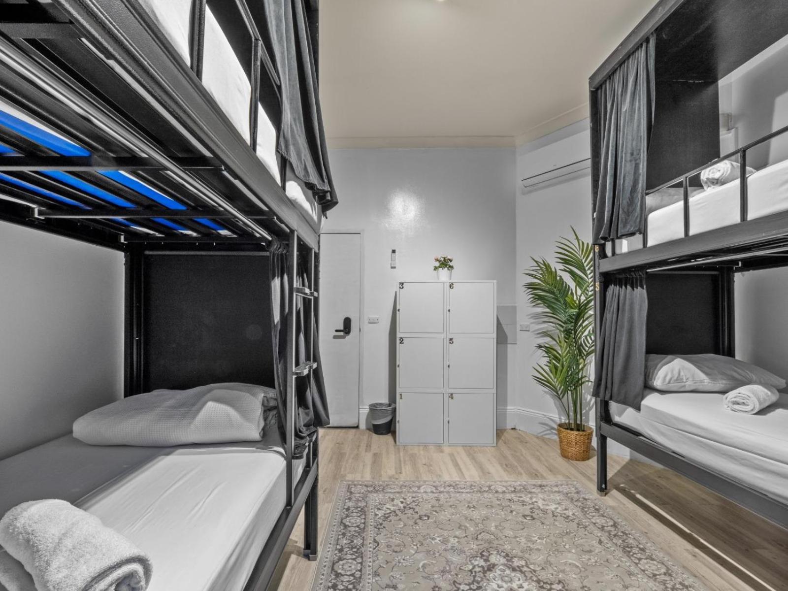 AZZURRO POD HOTEL Darling Harbour- Near ICC