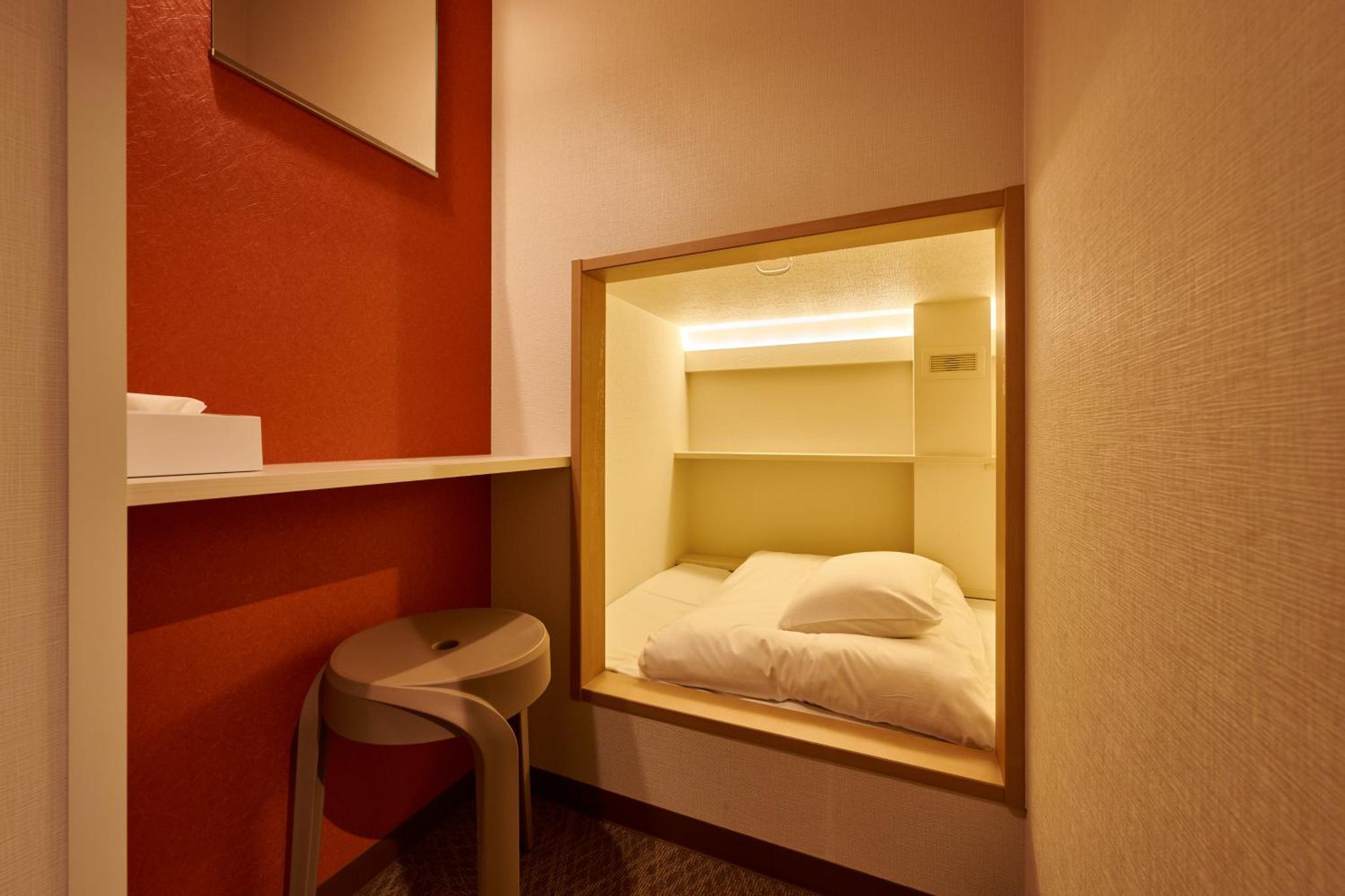 CAPSULE HOTEL CONTINUE NijojoKita — photo 2