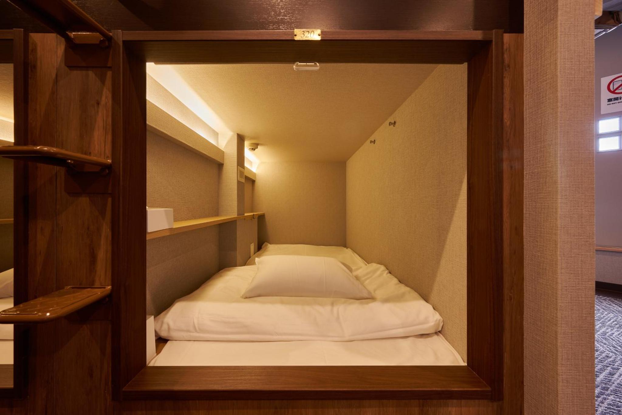CAPSULE HOTEL CONTINUE NijojoKita — photo 3
