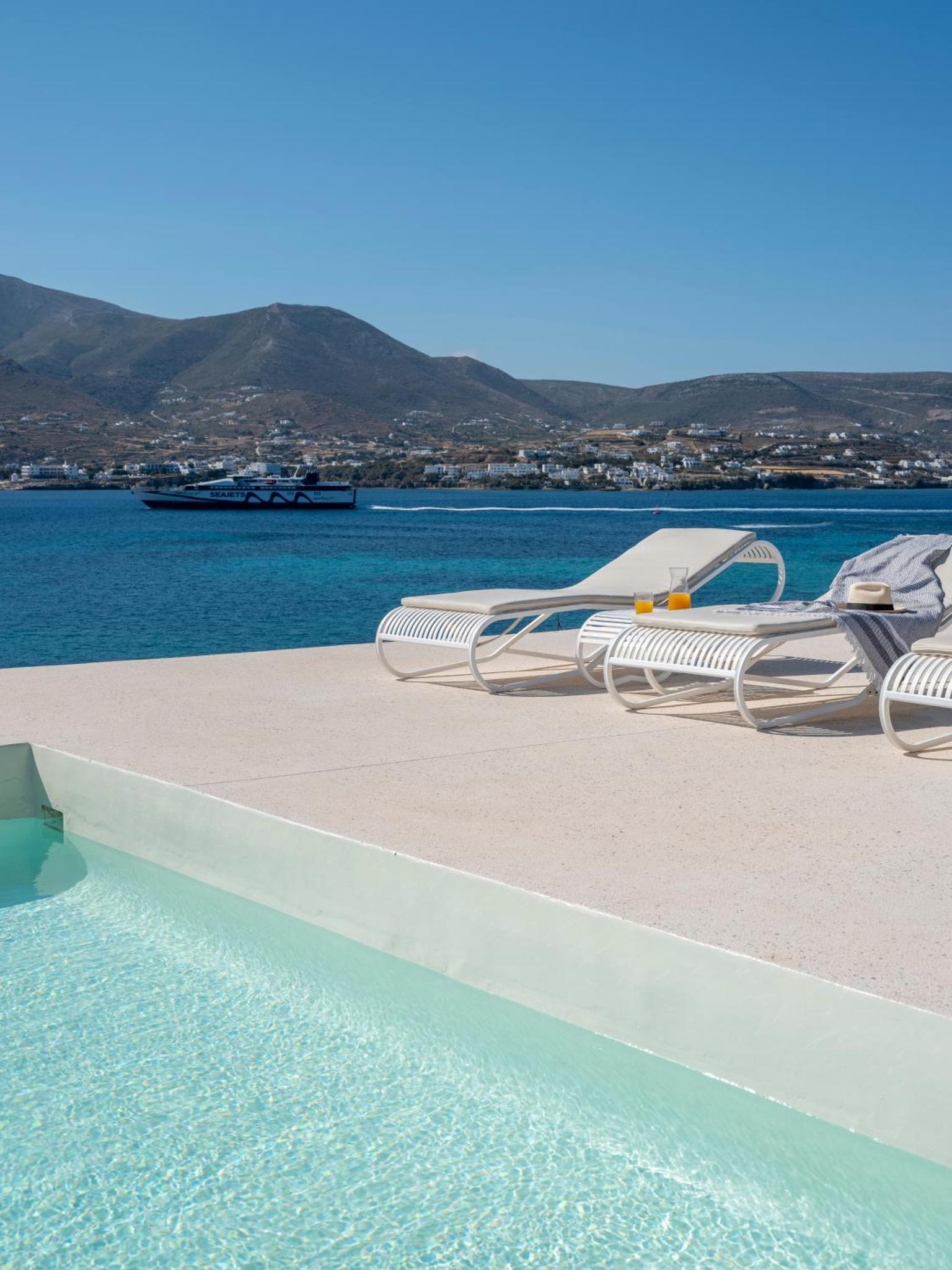 Donum Dei Seaside Suites & Villa — thumbnail 2