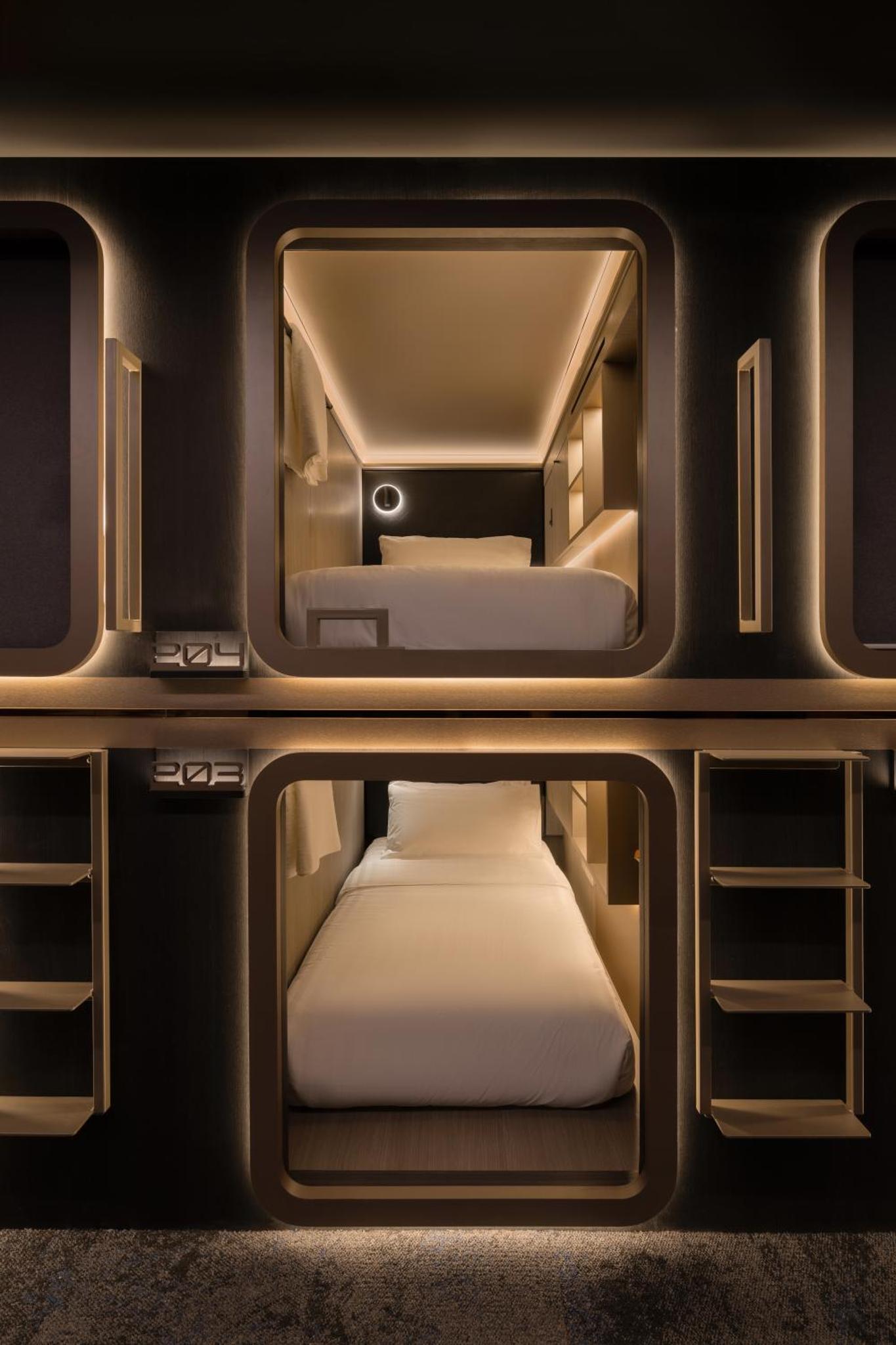 Cube Social Boutique Capsule Hotel at Boat Quay — thumbnail 4
