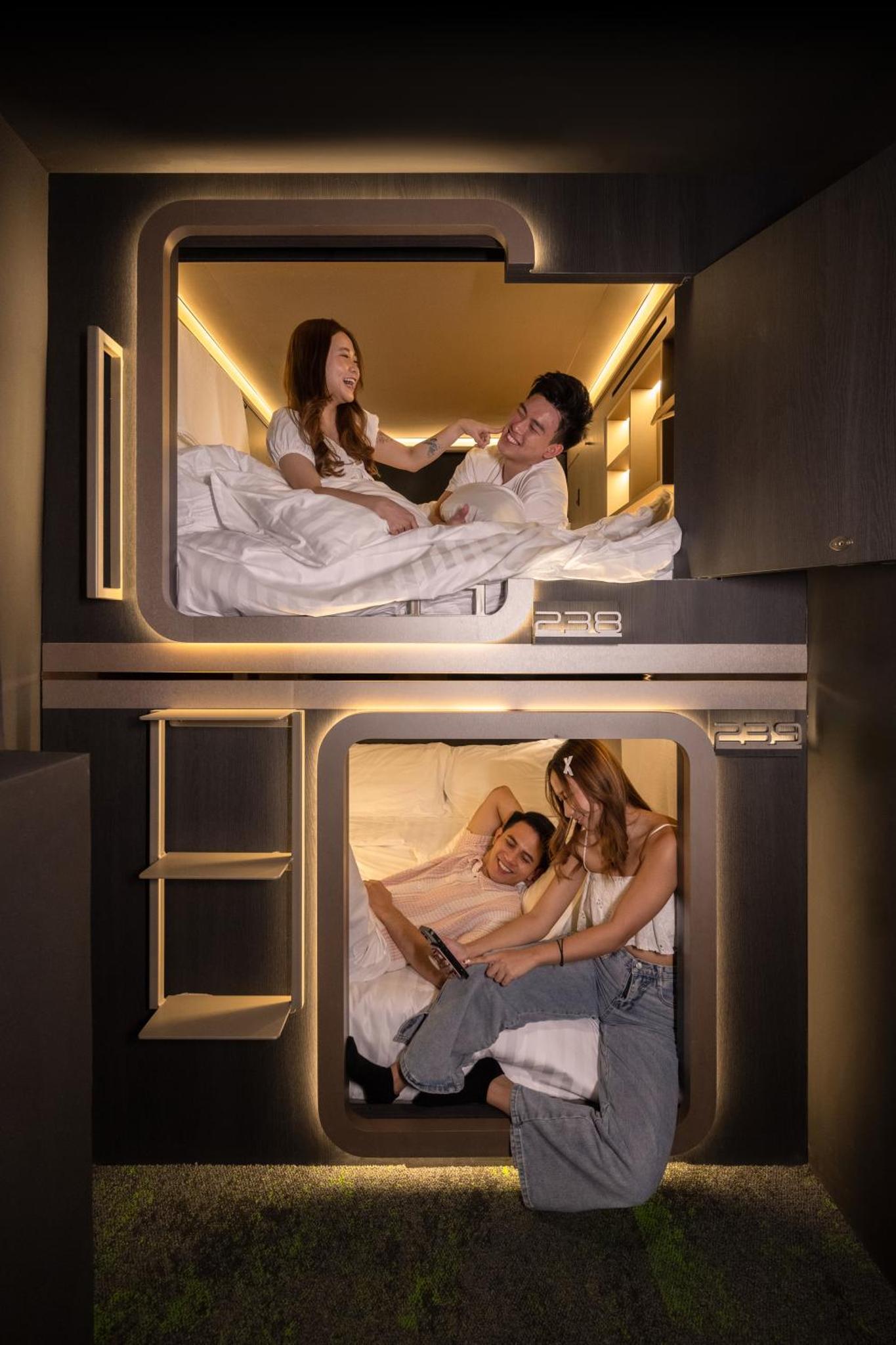 Cube Social Boutique Capsule Hotel at Boat Quay — photo 5