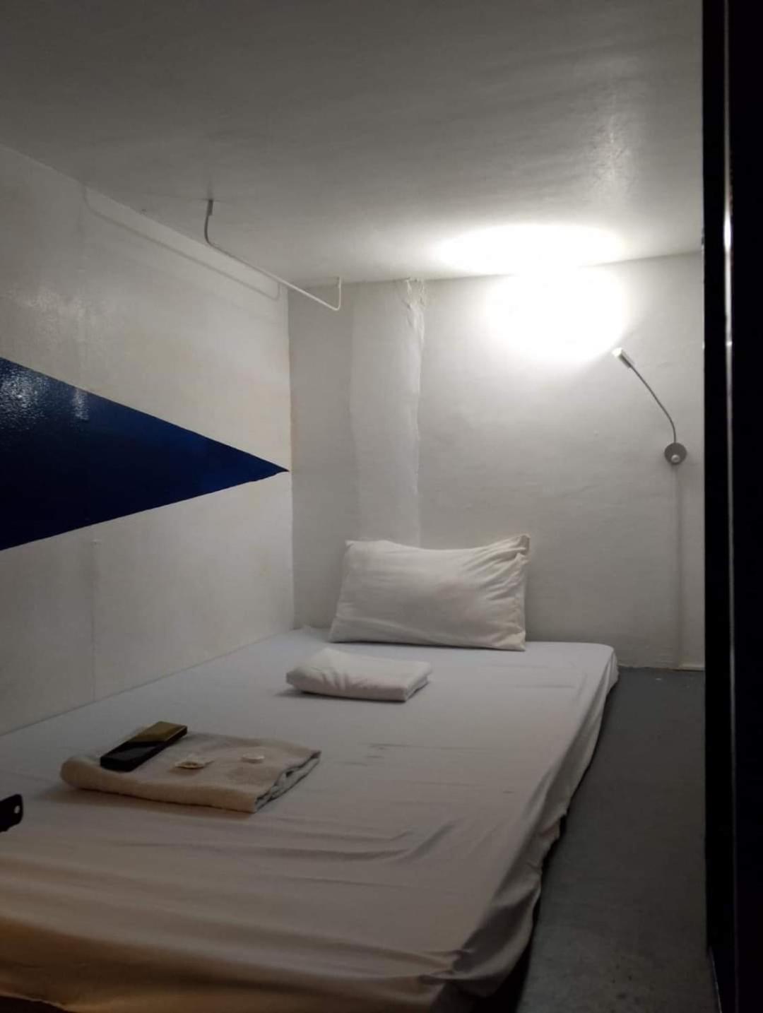 RDC - Mariveles Transient Capsule — photo 12