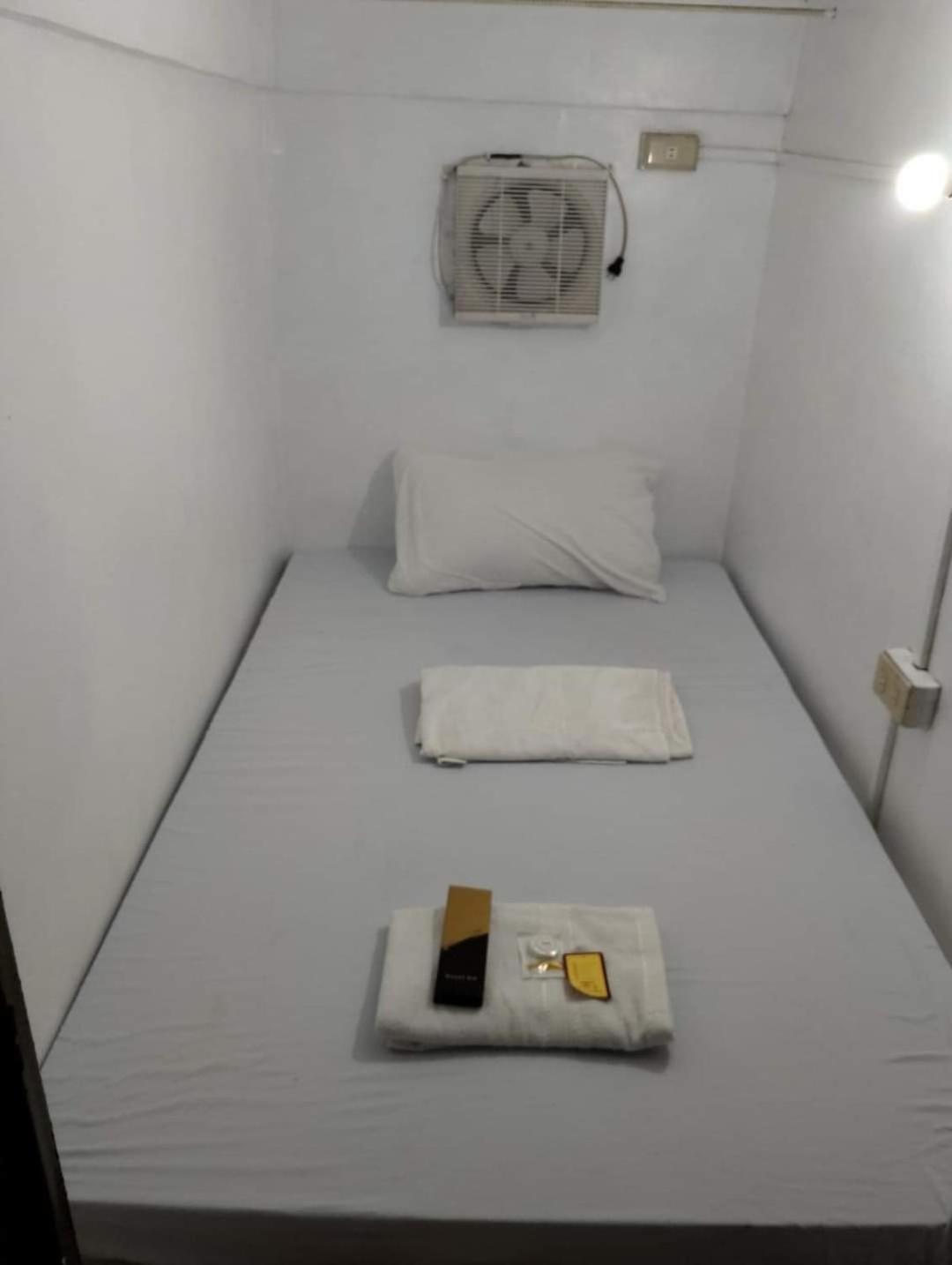 RDC - Mariveles Transient Capsule — photo 7
