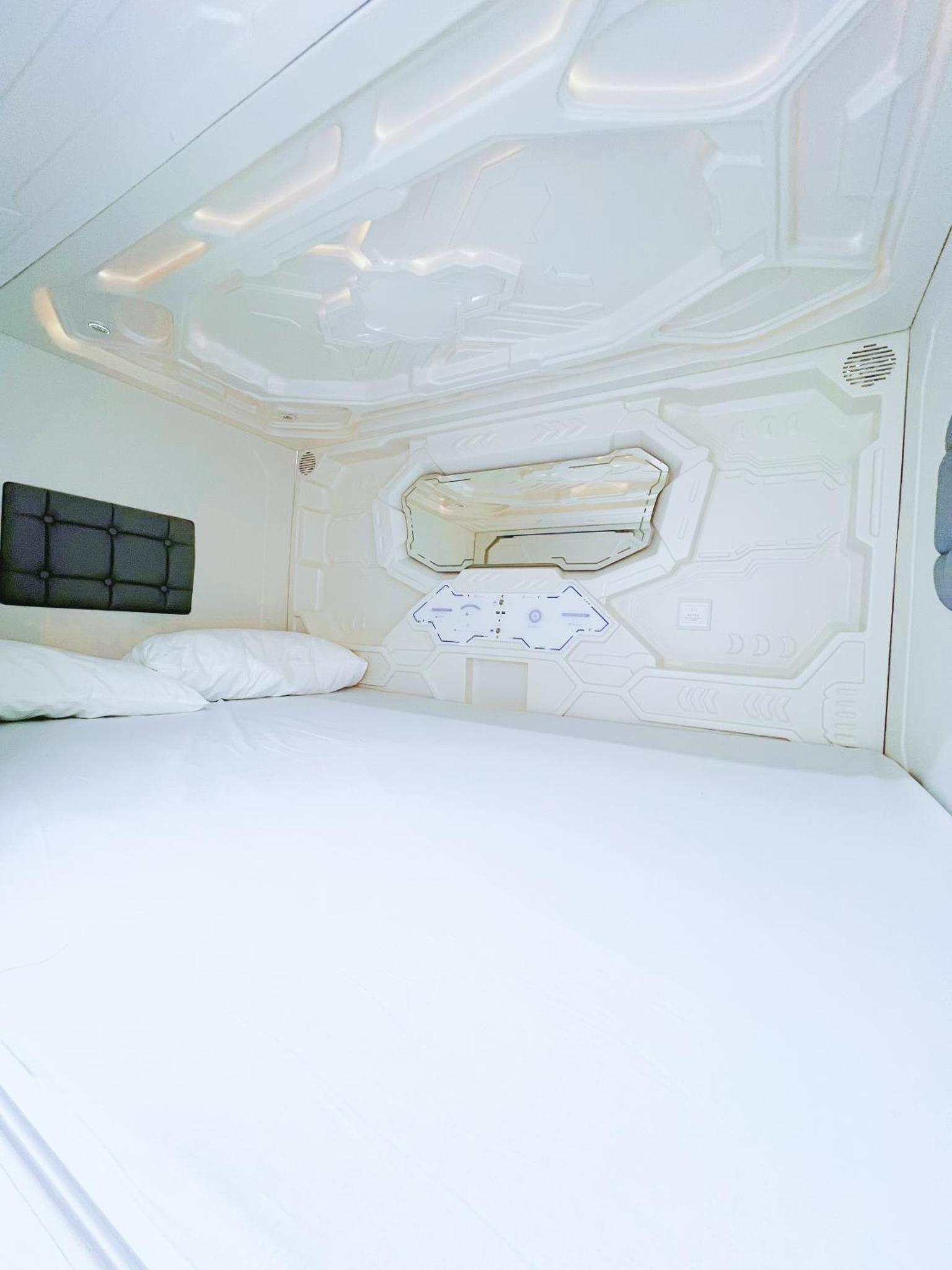 Hostel Space Capsule — photo 5