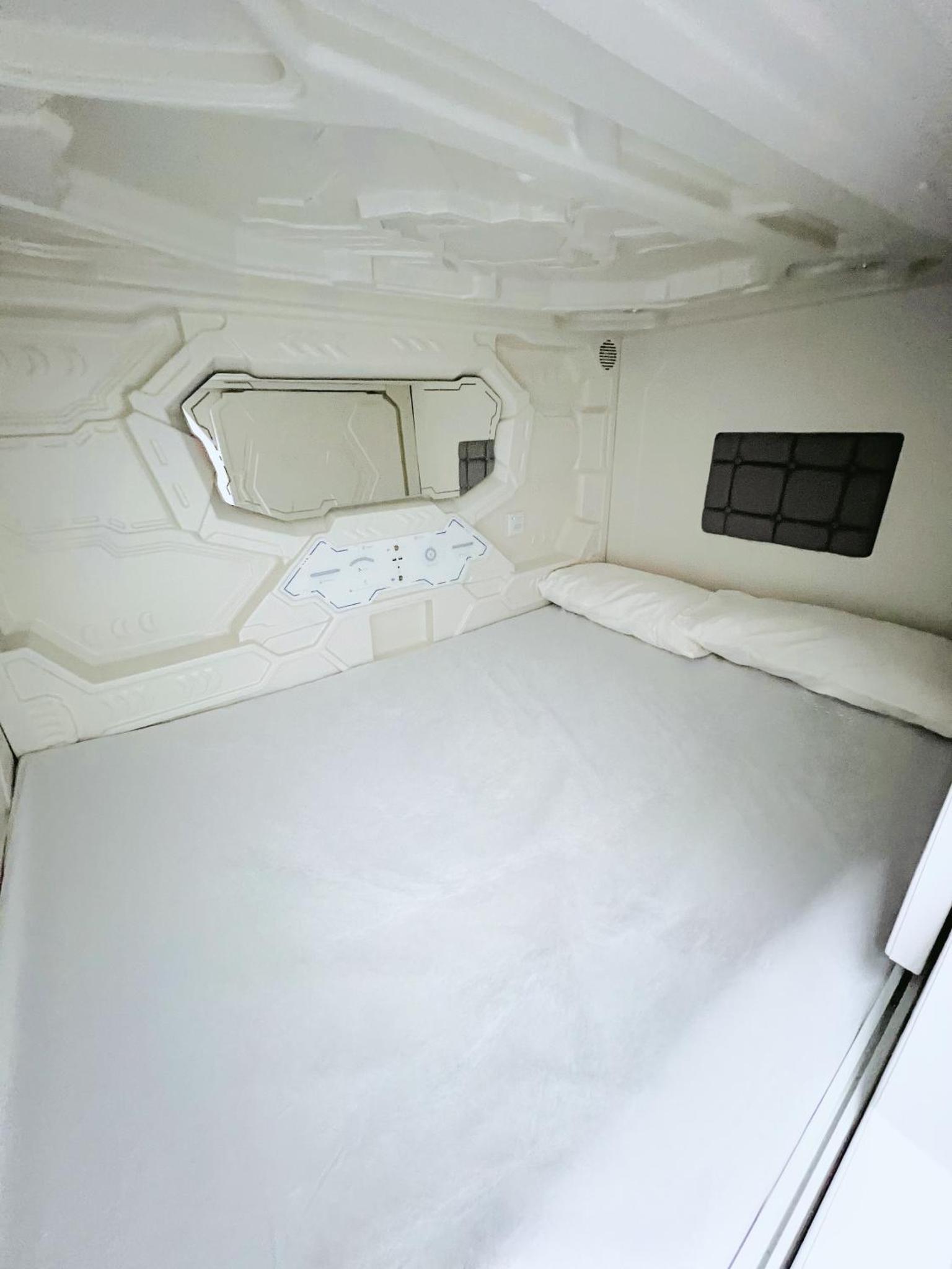 Hostel Space Capsule — thumbnail 3