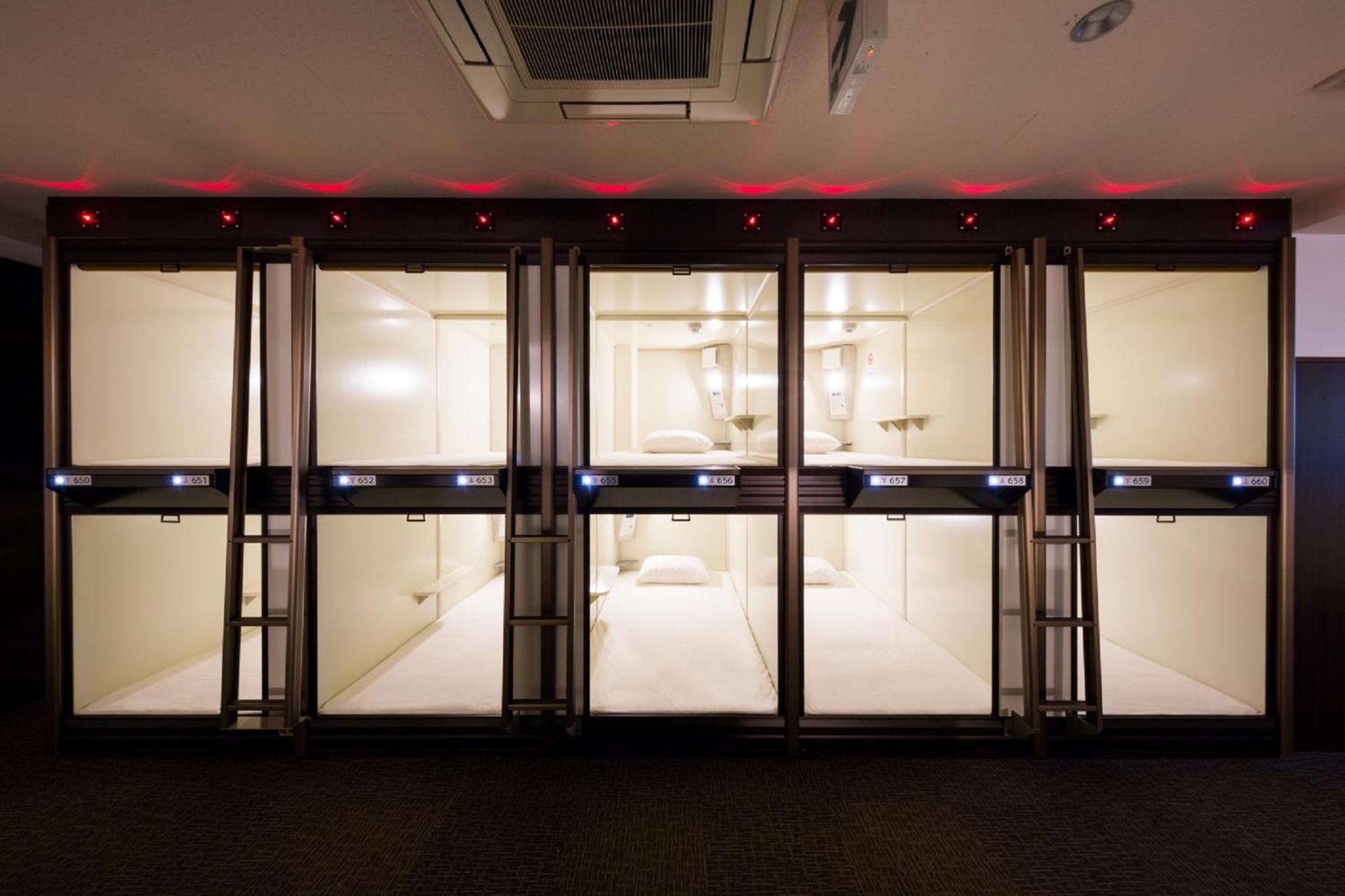 Capsule Hotel Cube Hiroshima — thumbnail 3