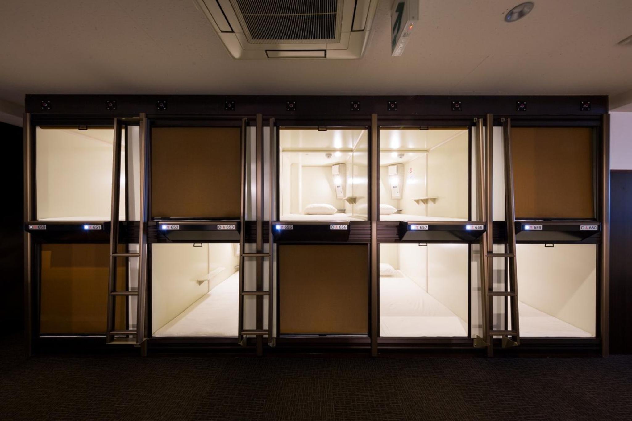 Capsule Hotel Cube Hiroshima — photo 11