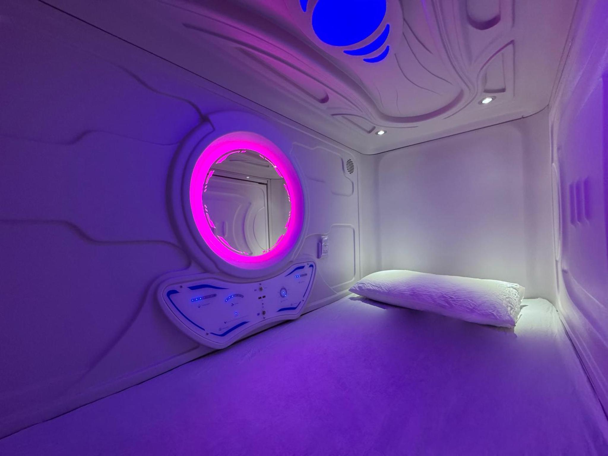 Hostel Space Capsule — photo 11