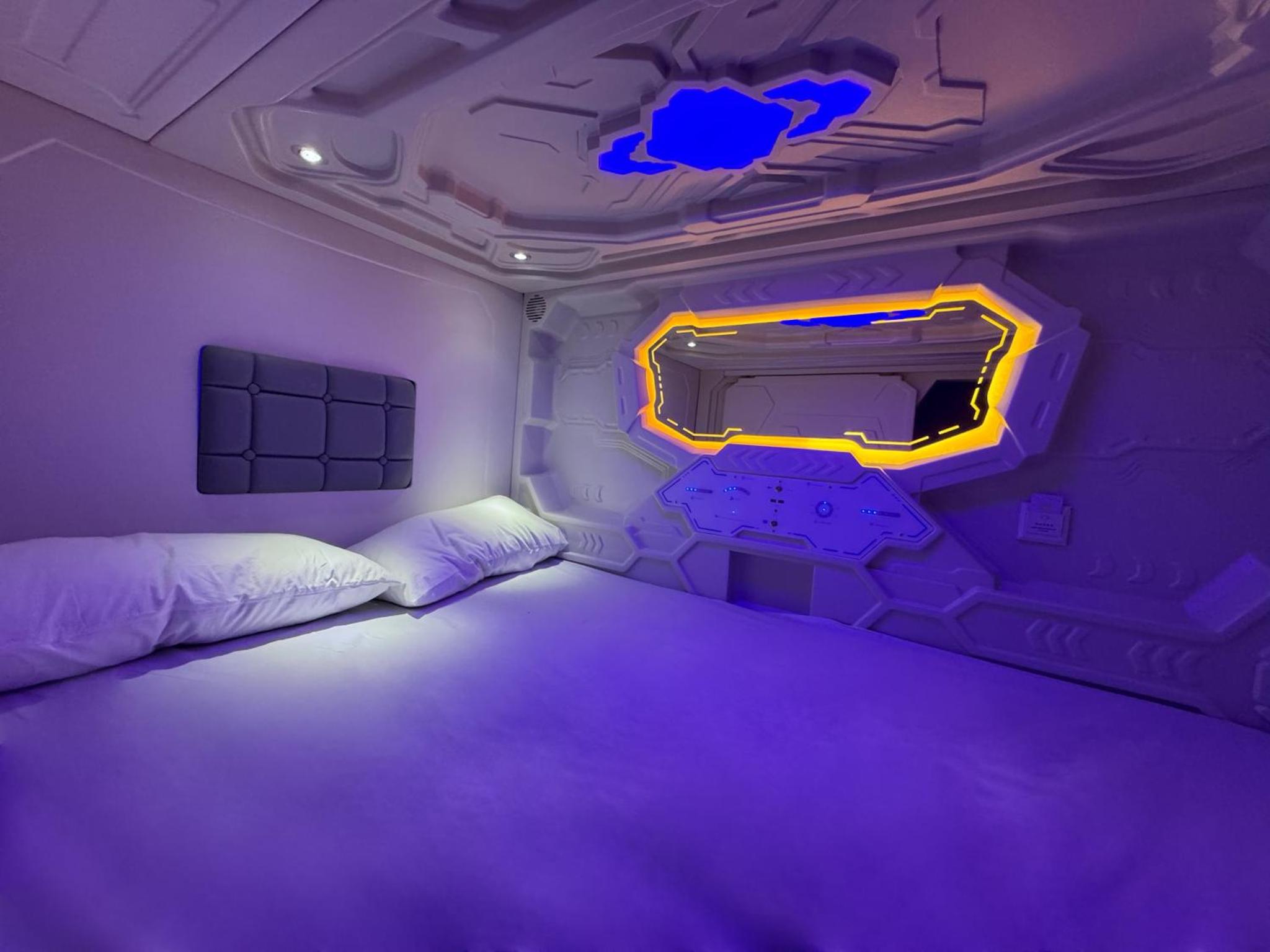 Hostel Space Capsule — photo 9