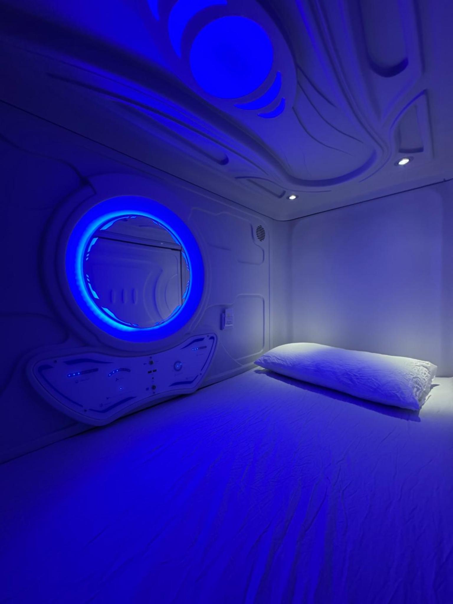 Hostel Space Capsule — thumbnail 4