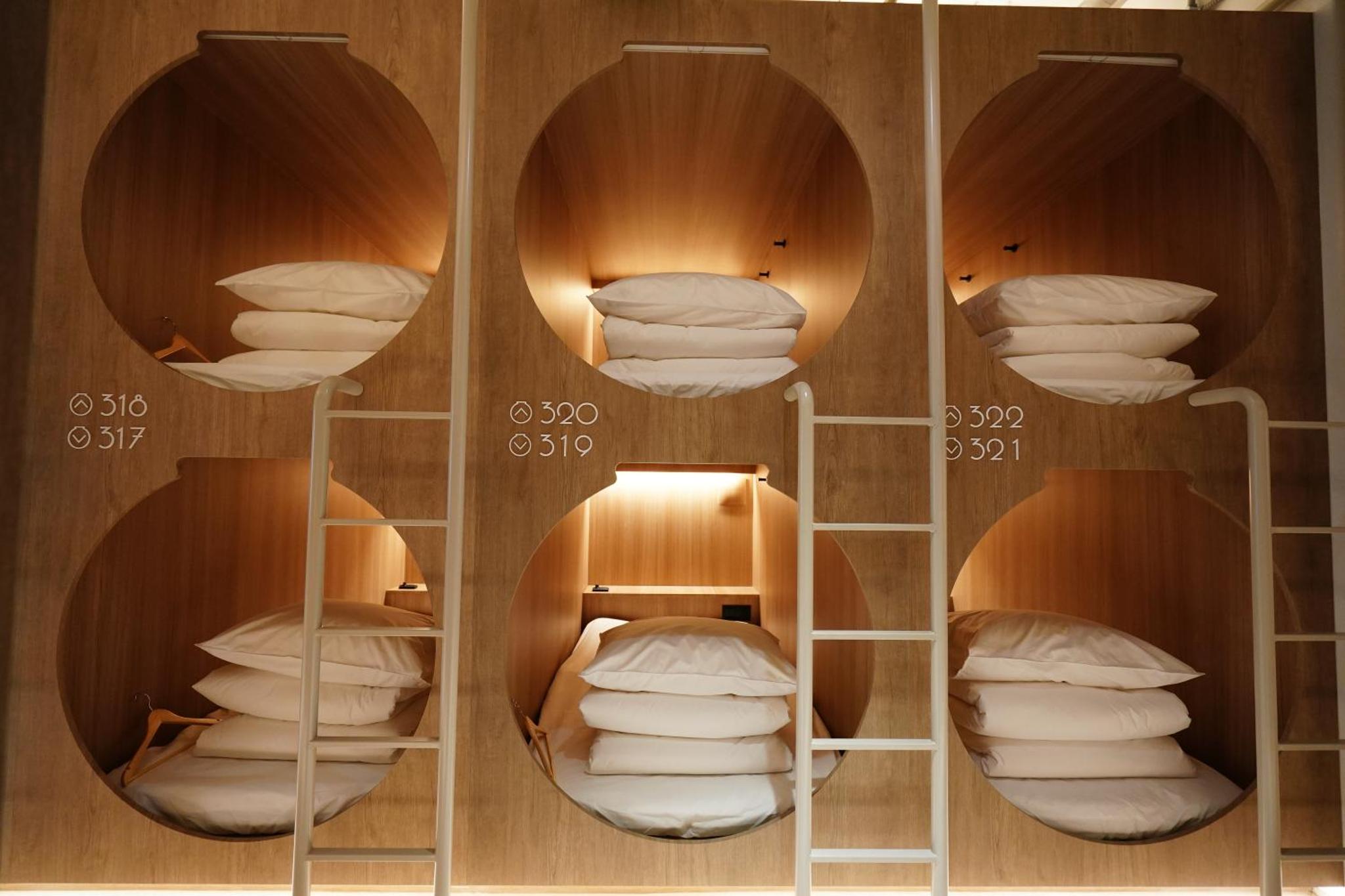 D A L Premium Capsule Hotel — photo 6