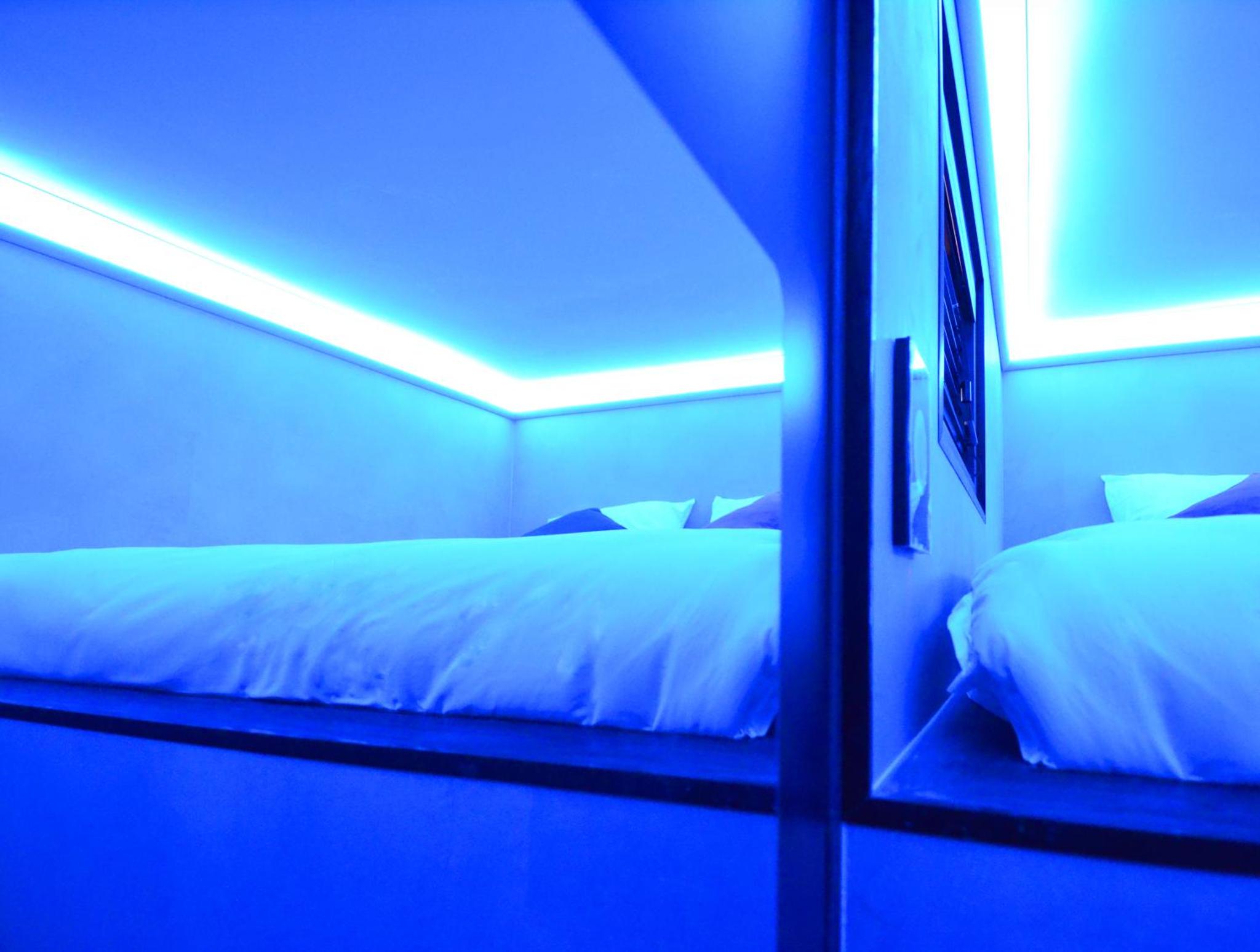 The Hyve Capsule hostel Amsterdam — photo 5