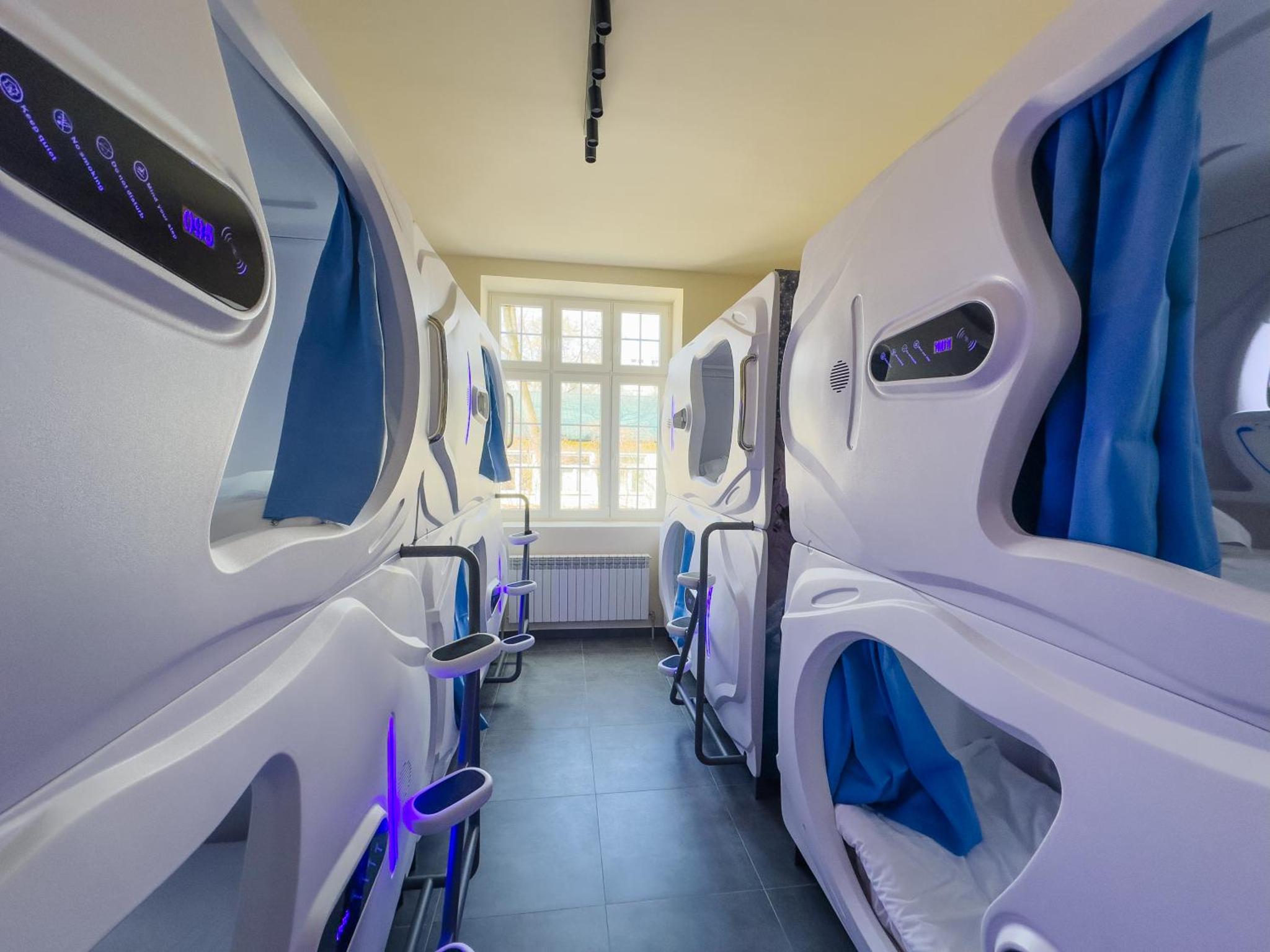Boutique-Capsule Hostel — thumbnail 2