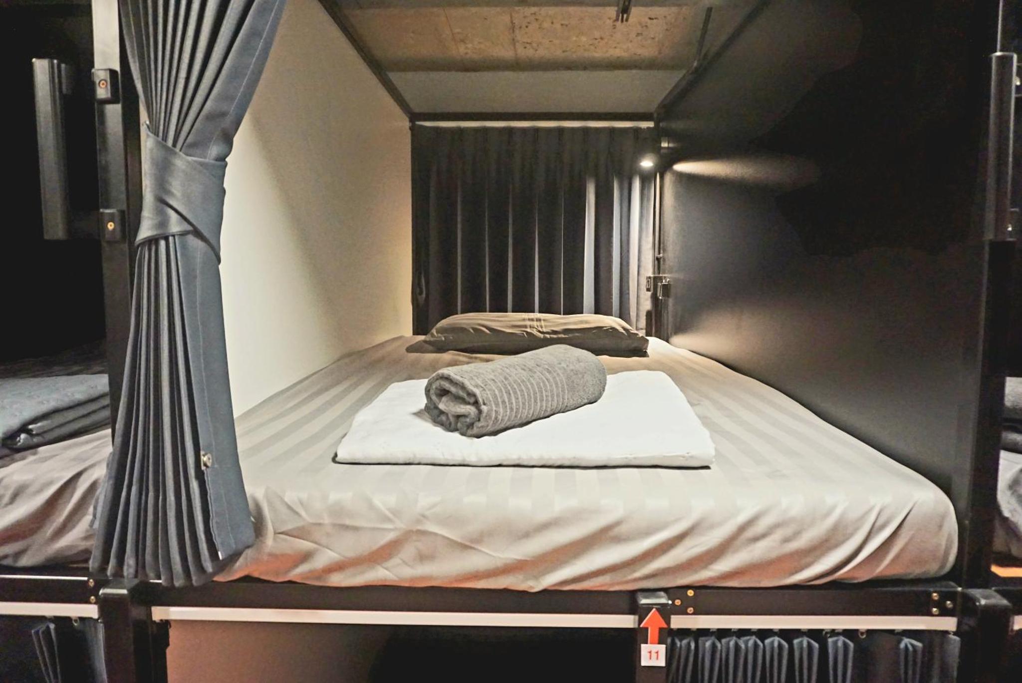 Hash Capsule Hostel Silom Soi 3