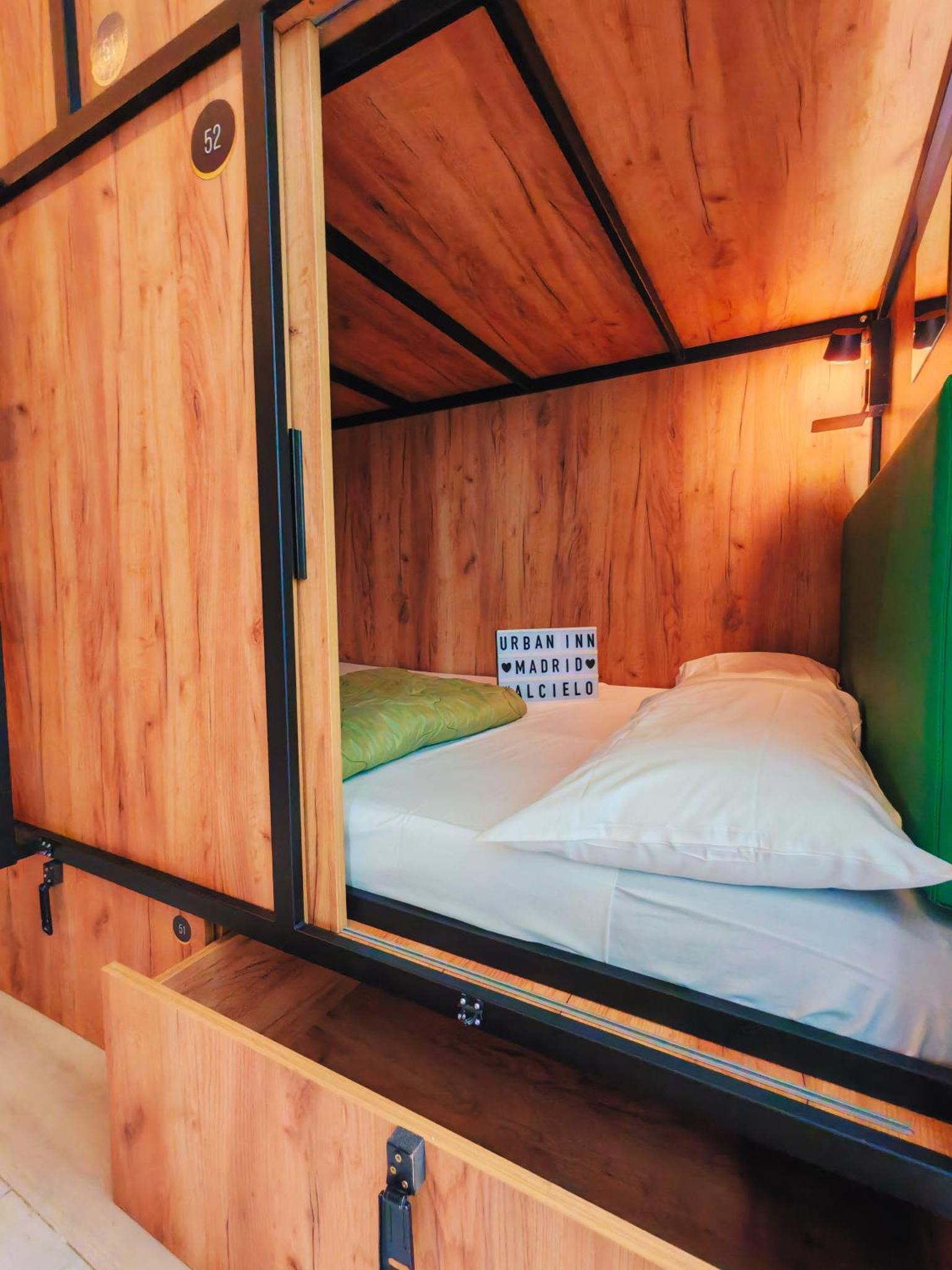 Urban Inn Capsule Madrid — thumbnail 2